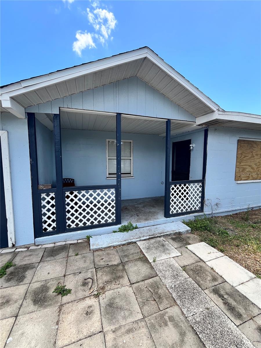 Image 4 of 27 For 3950 45th Avenue N