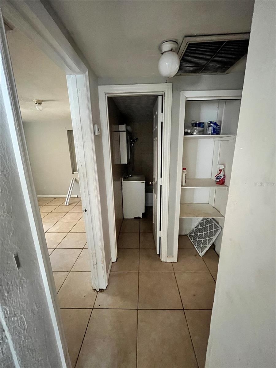 Image 8 of 27 For 3950 45th Avenue N