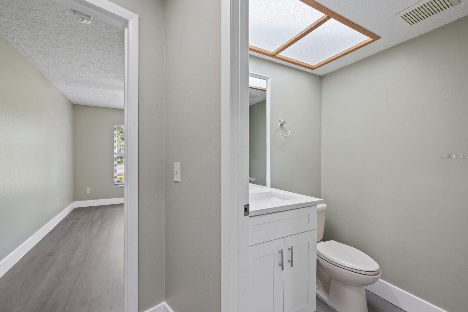 Listing photo id 21 for 16014 Amberly Drive