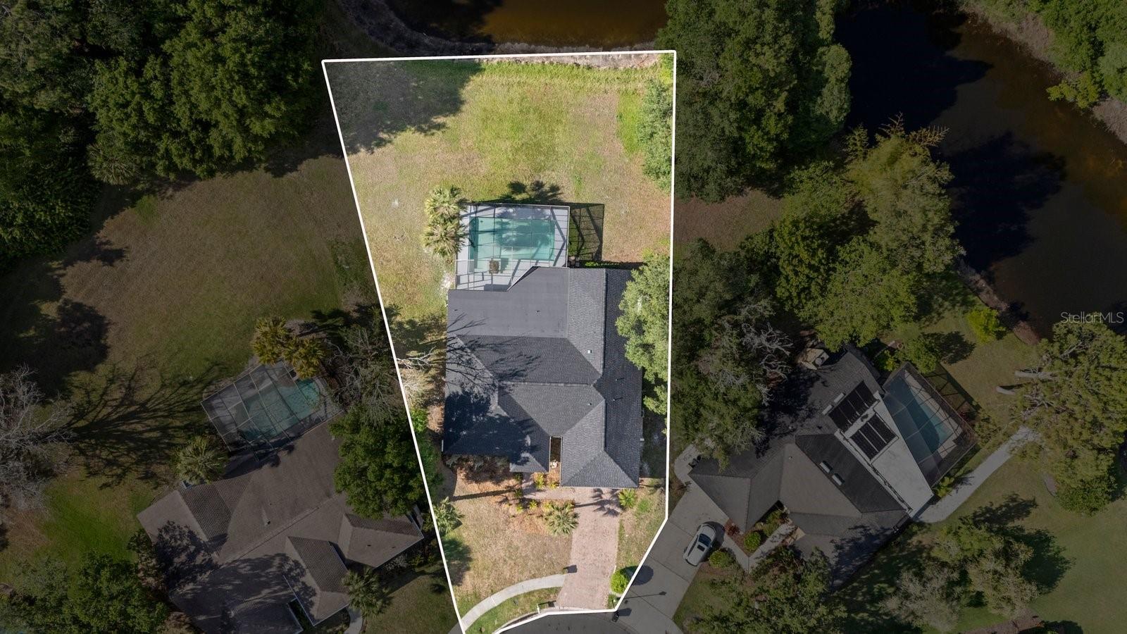 Listing photo id 1 for 16014 Amberly Drive