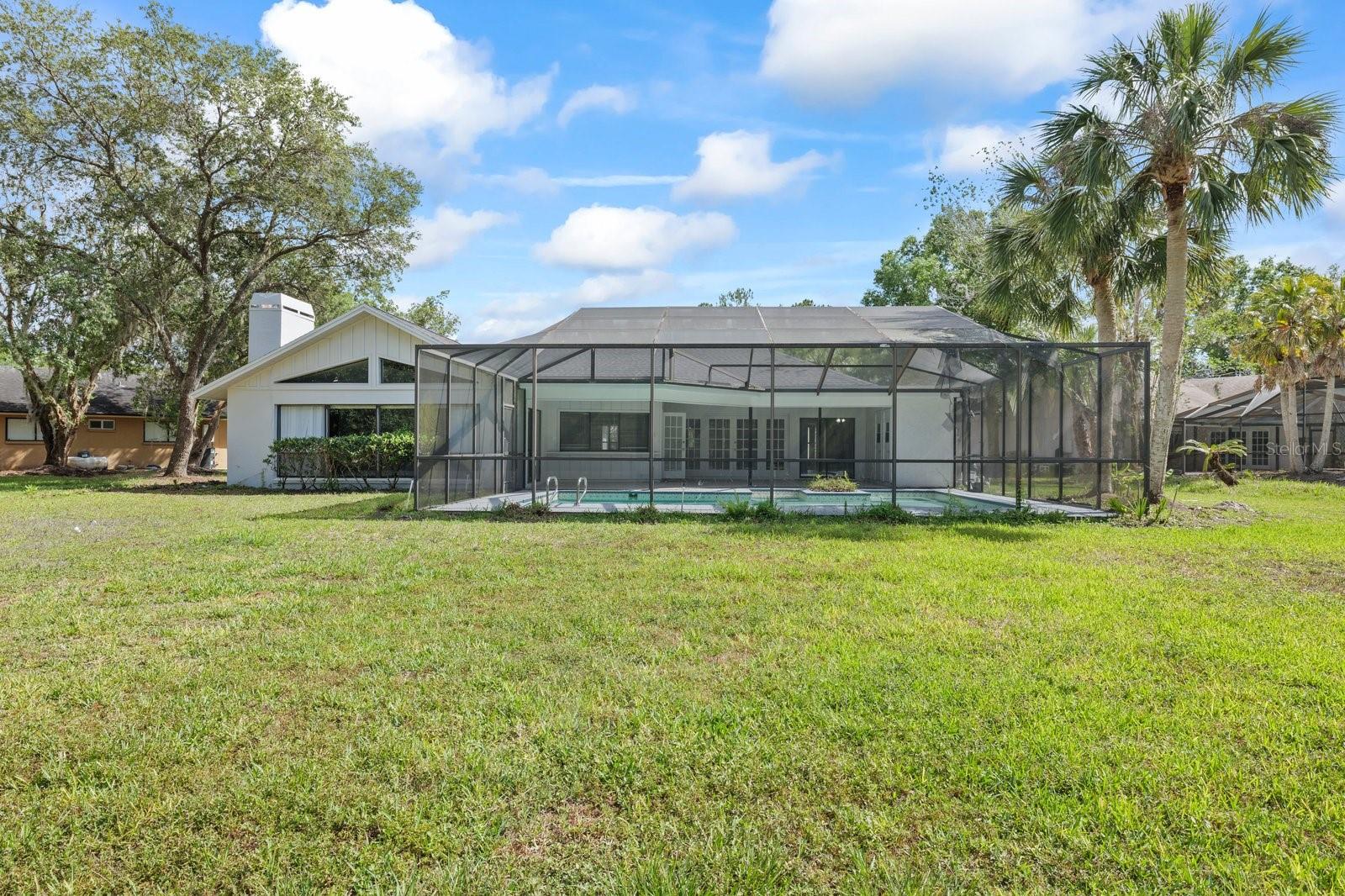 Listing photo id 34 for 16014 Amberly Drive