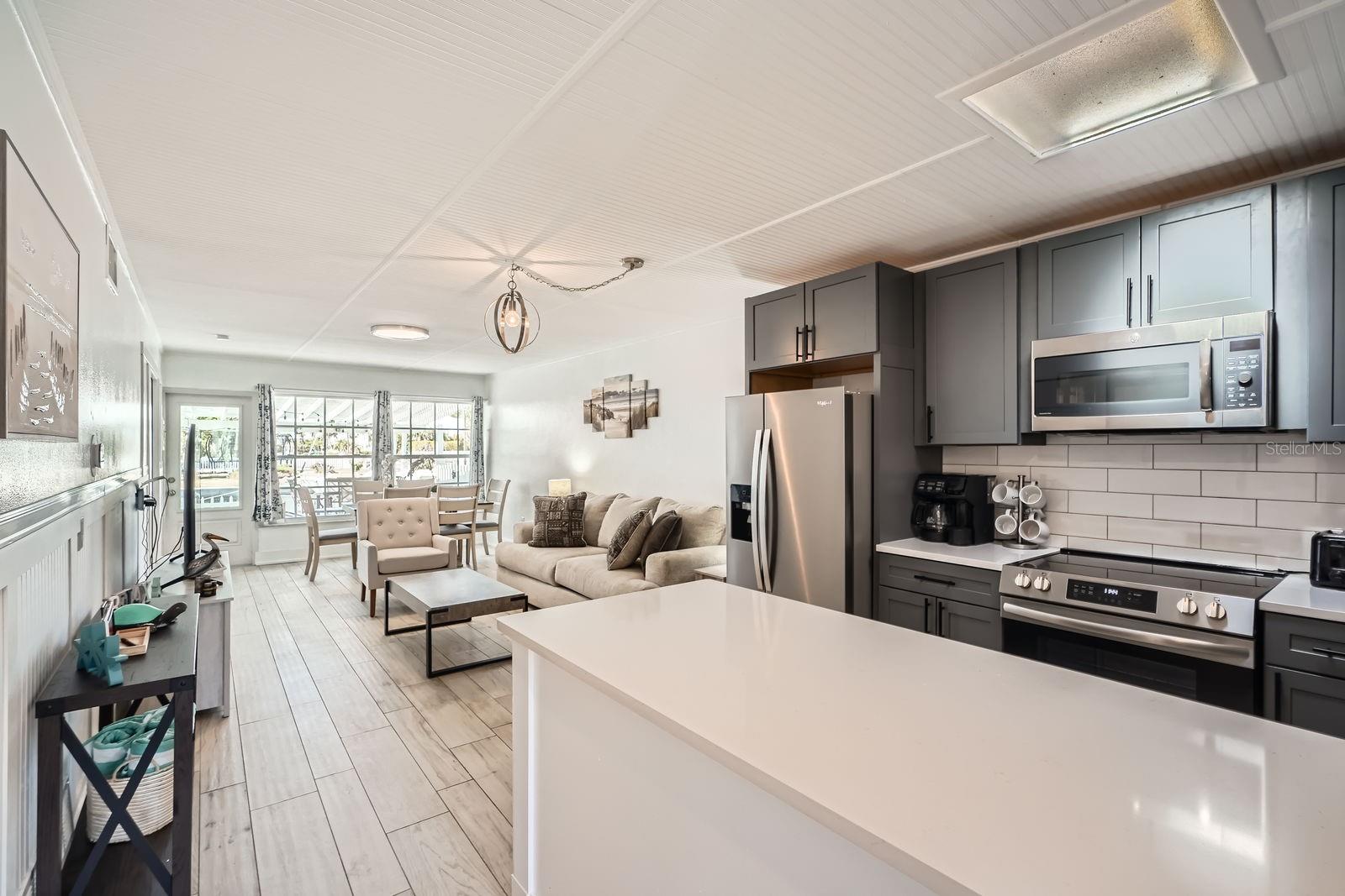 Image 4 of 14 For 28 Seaside Court