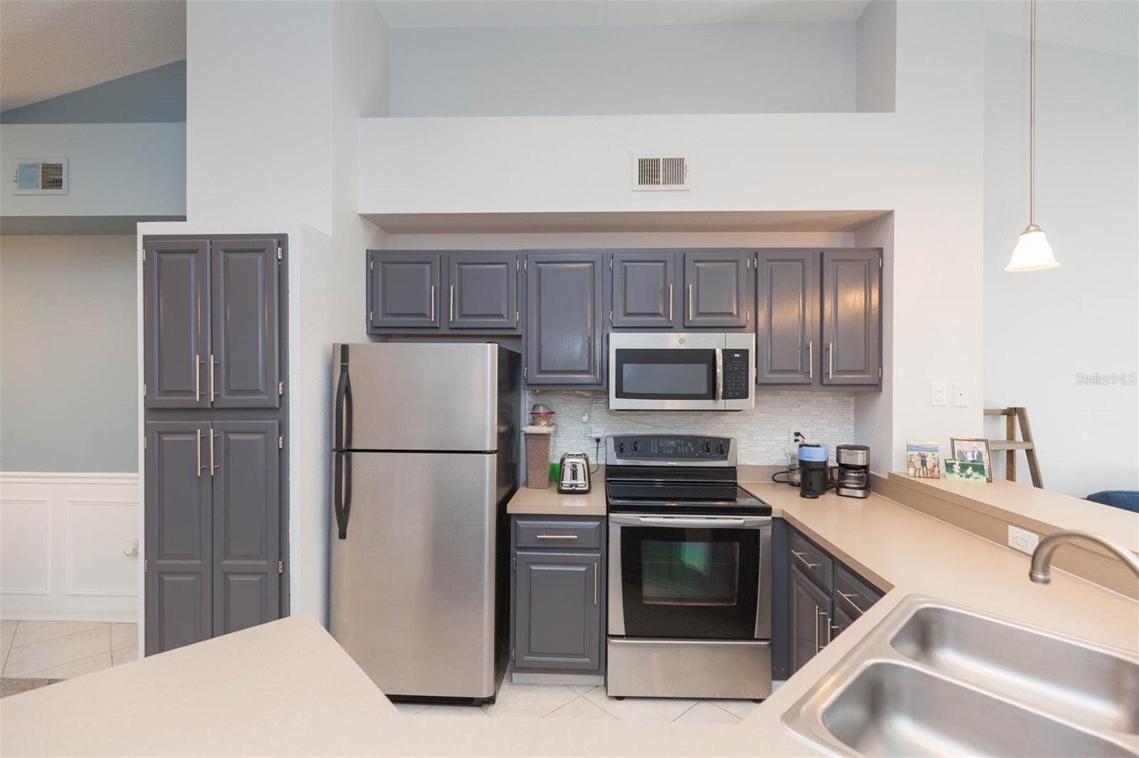 Image 12 of 40 For 821 Normandy Trace Road 821