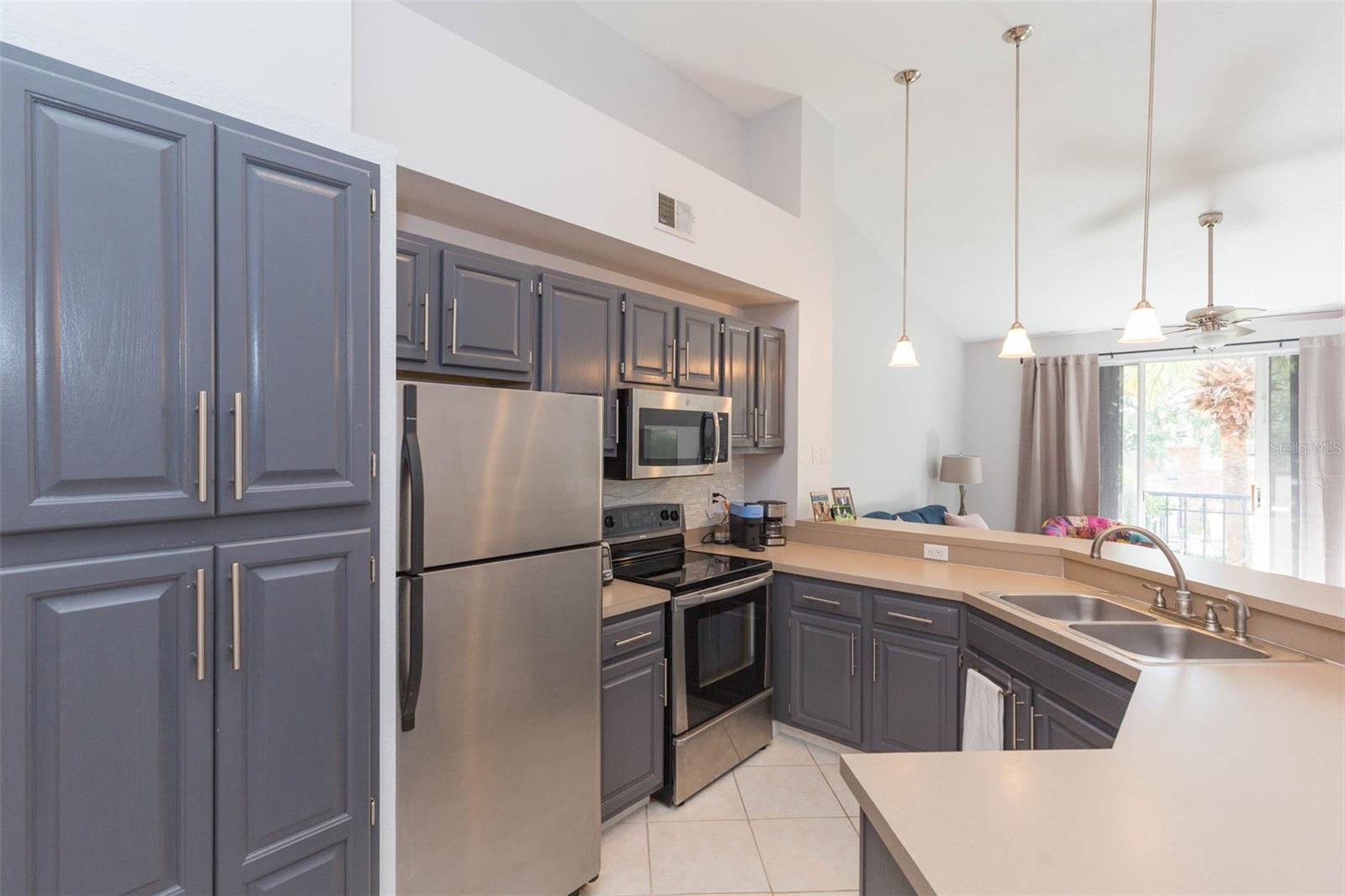 Image 13 of 40 For 821 Normandy Trace Road 821