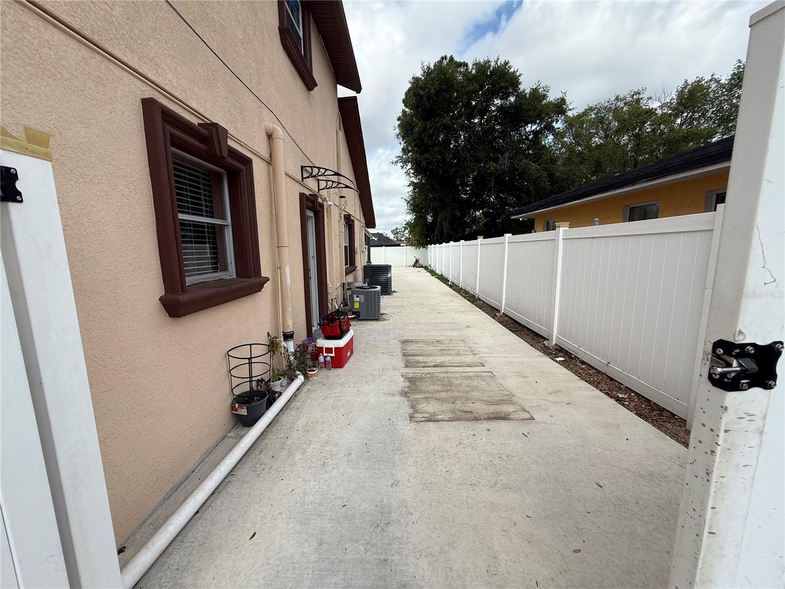 Image 23 of 45 For 3104 Apricot Street