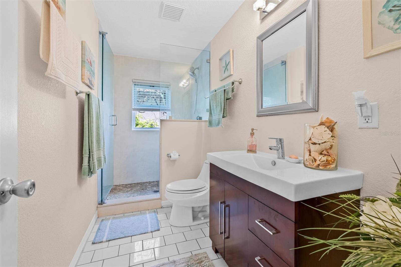 Image 42 of 65 For 614 Norton Street