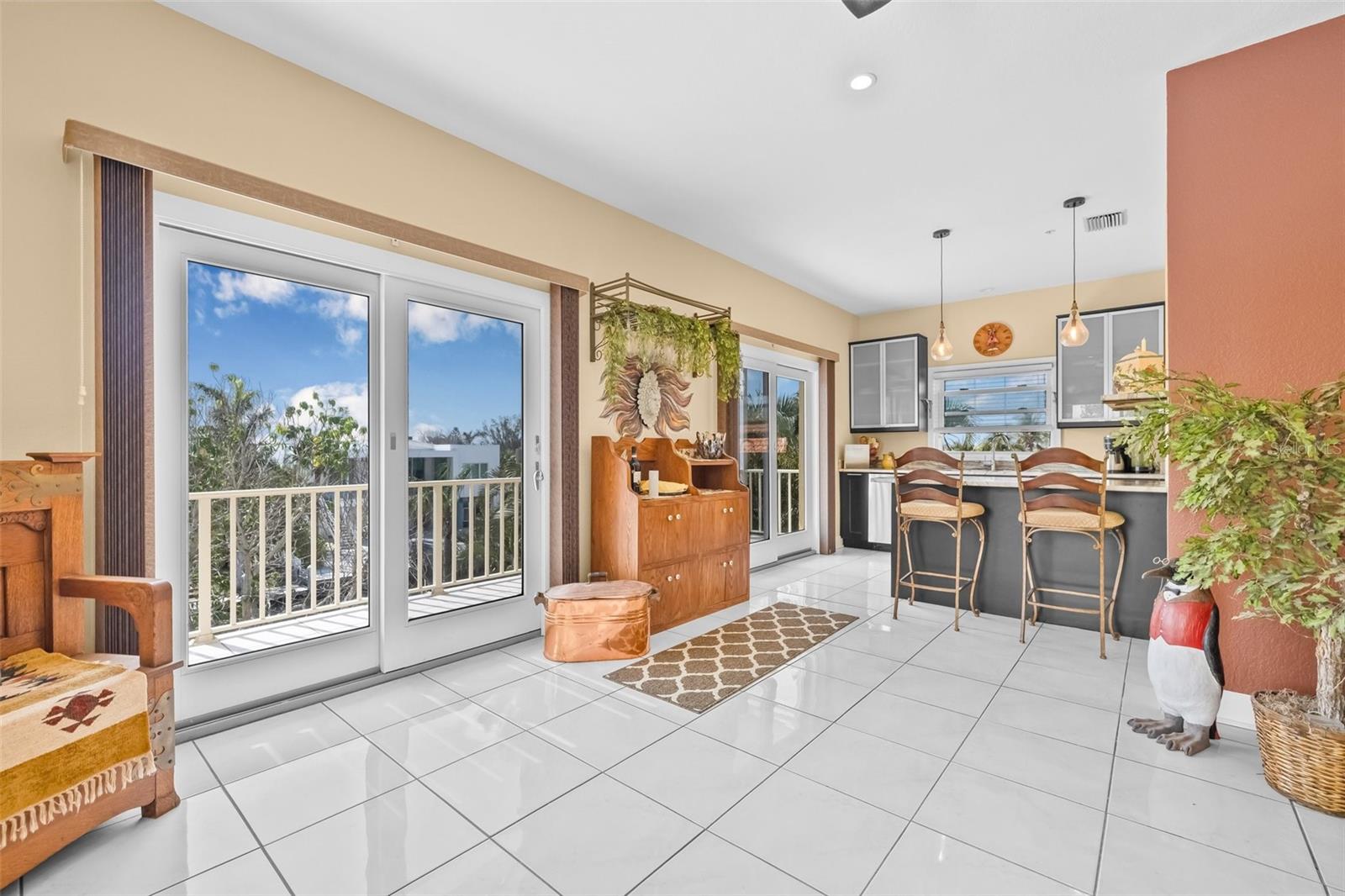 Image 61 of 65 For 614 Norton Street