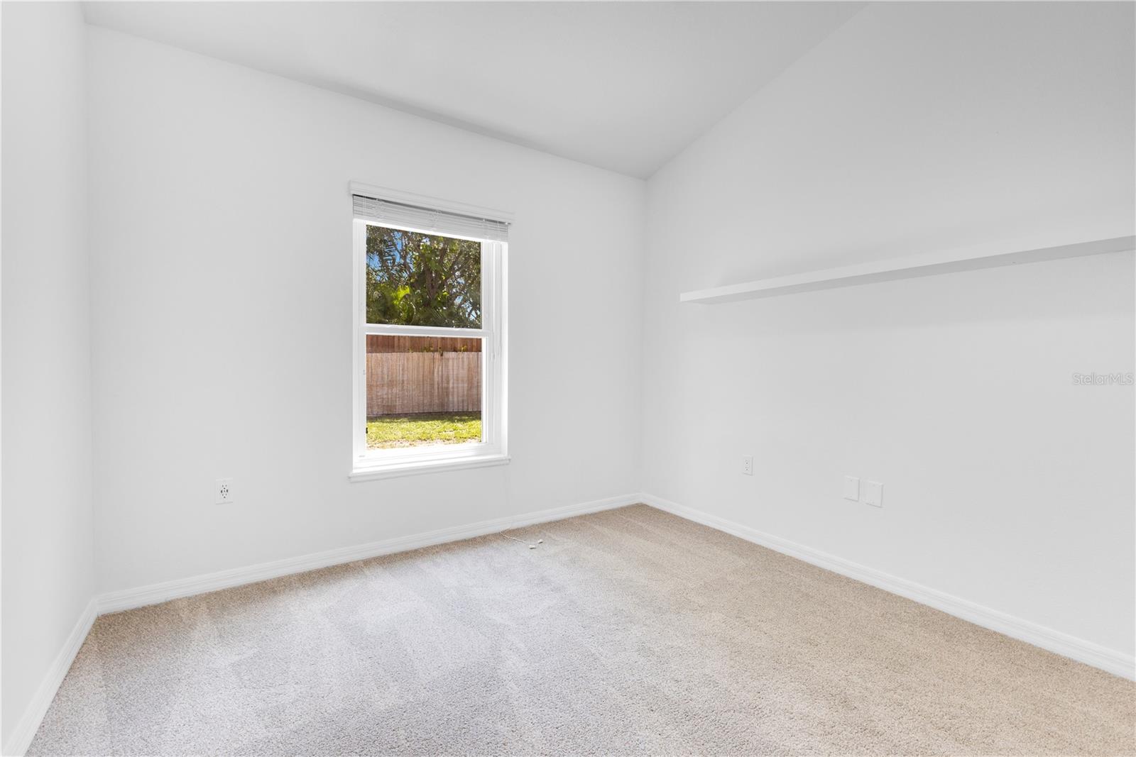 Image 20 of 38 For 421 Sierra Mike Boulevard