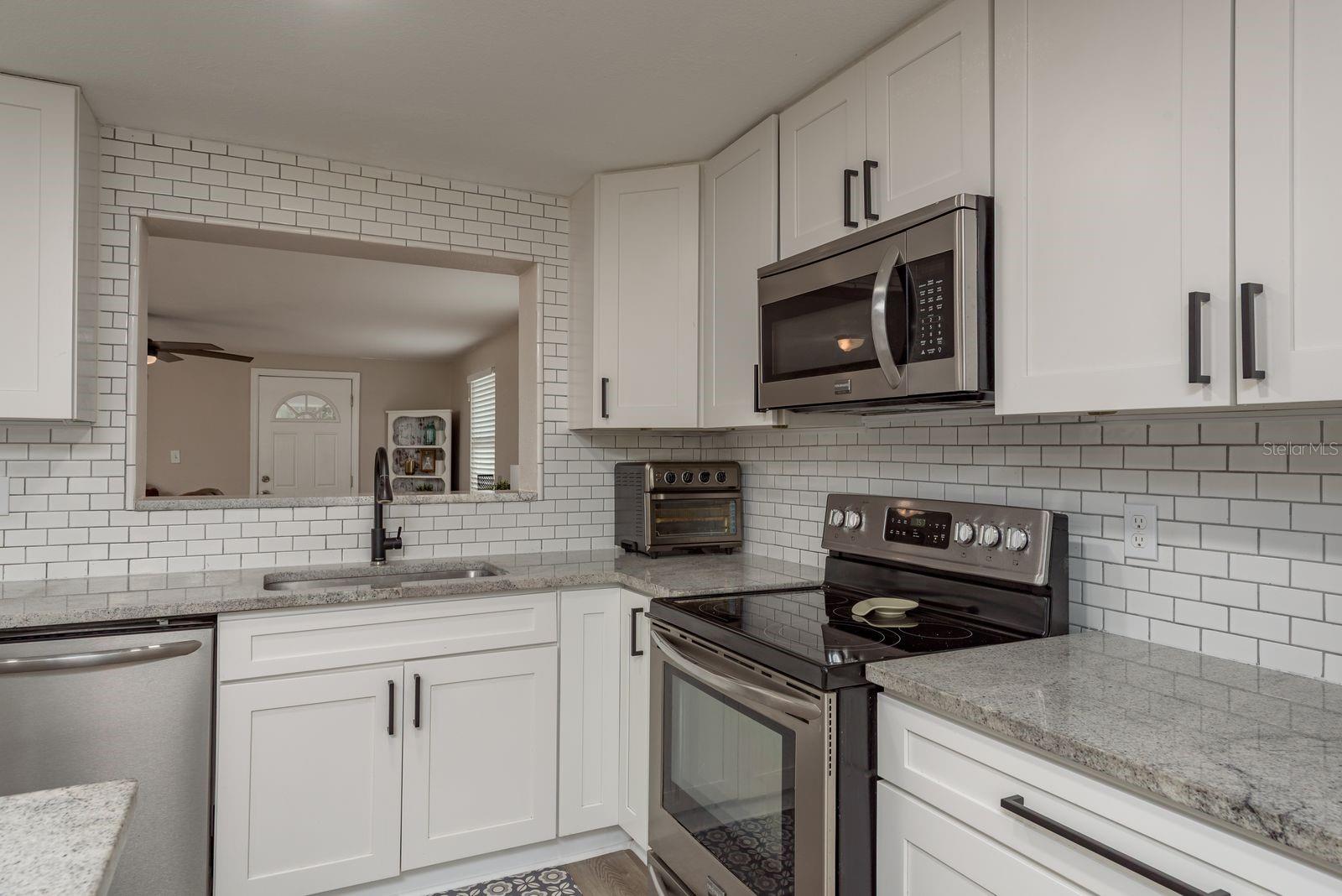 Image 19 of 38 For 11991 104th Avenue