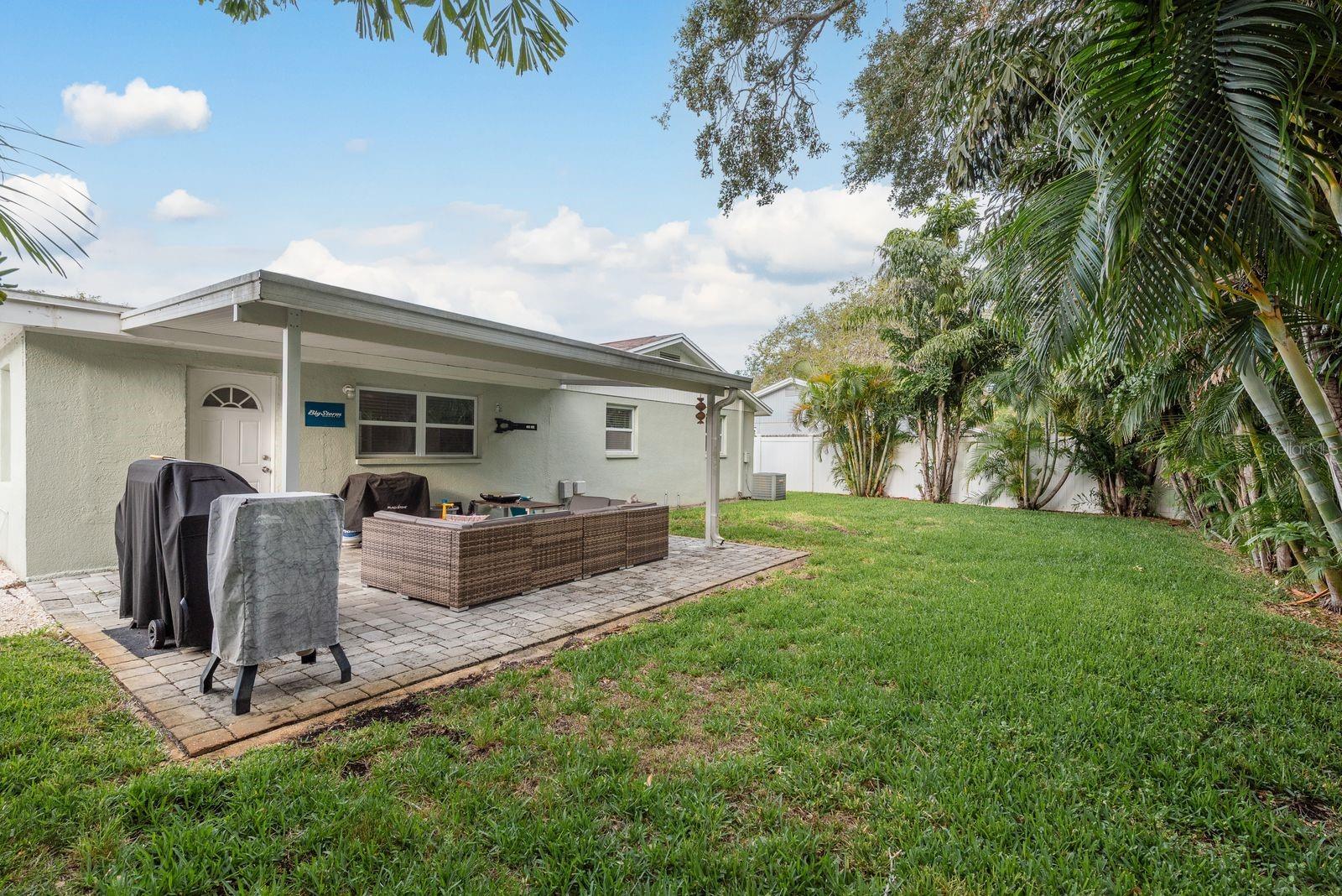 Image 7 of 38 For 11991 104th Avenue