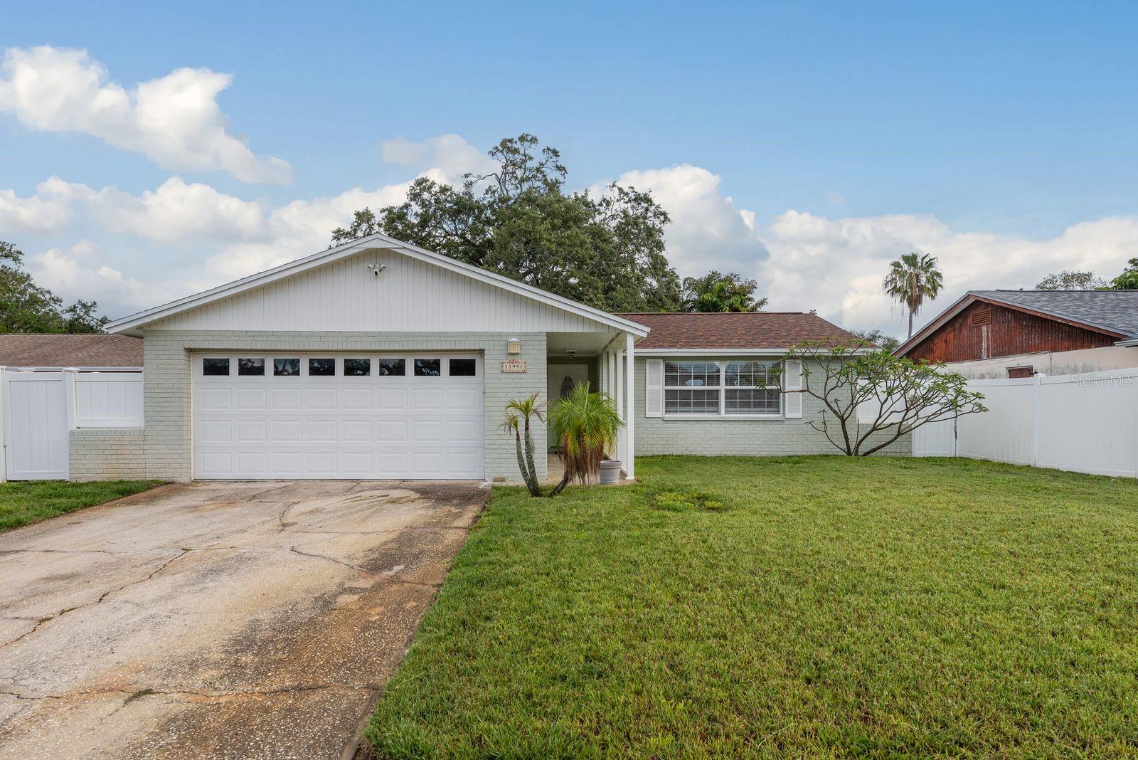Image 9 of 38 For 11991 104th Avenue