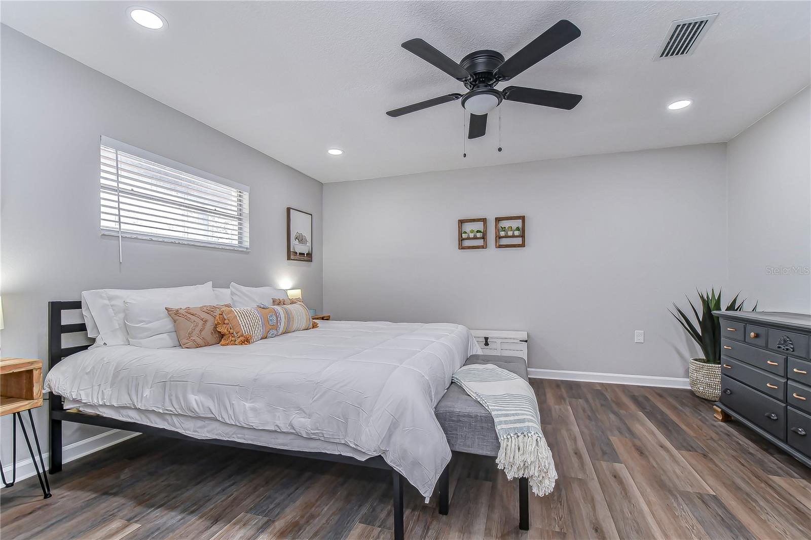 Image 30 of 40 For 11520 Bear Paw Lane