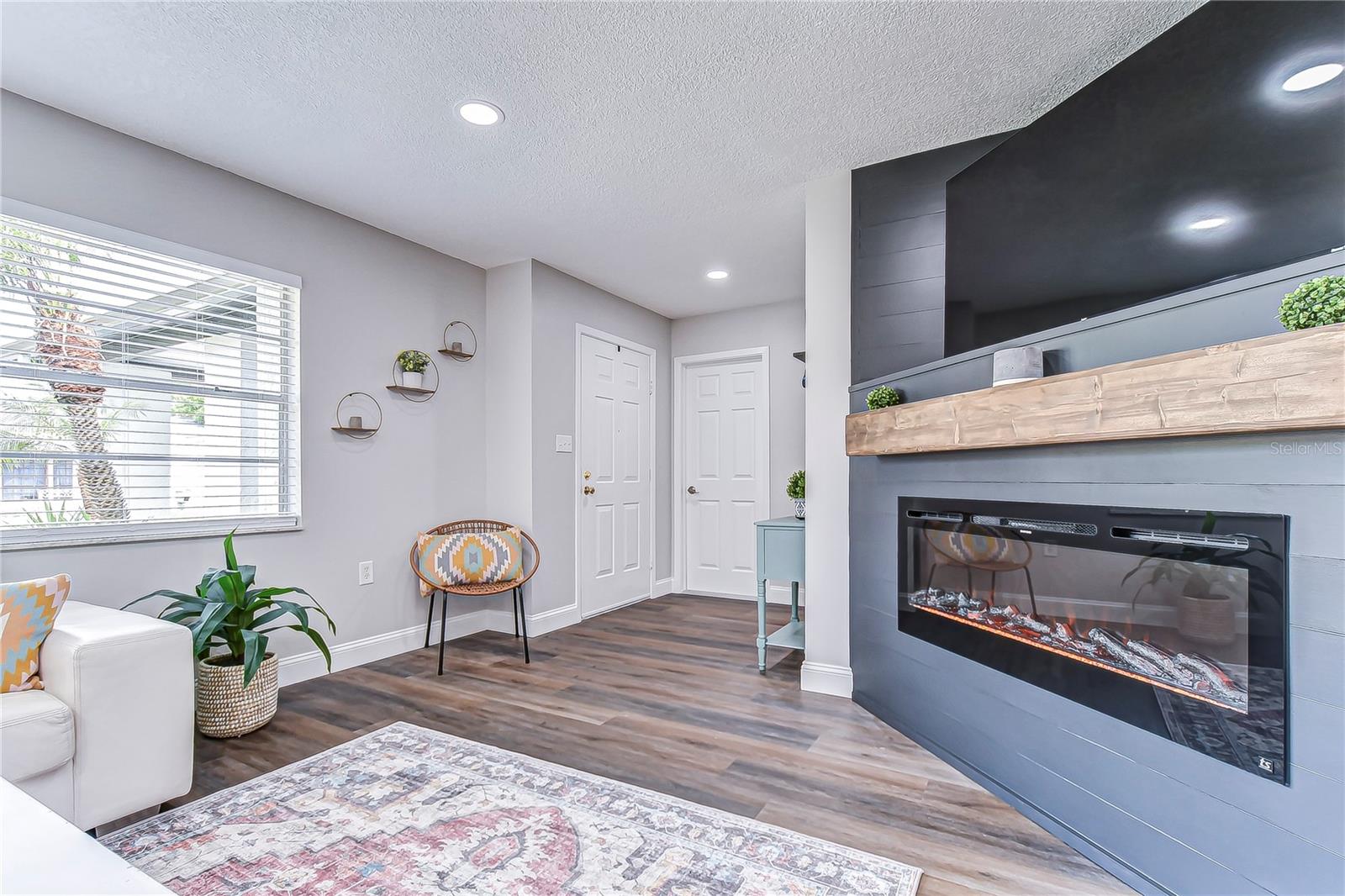Image 6 of 40 For 11520 Bear Paw Lane