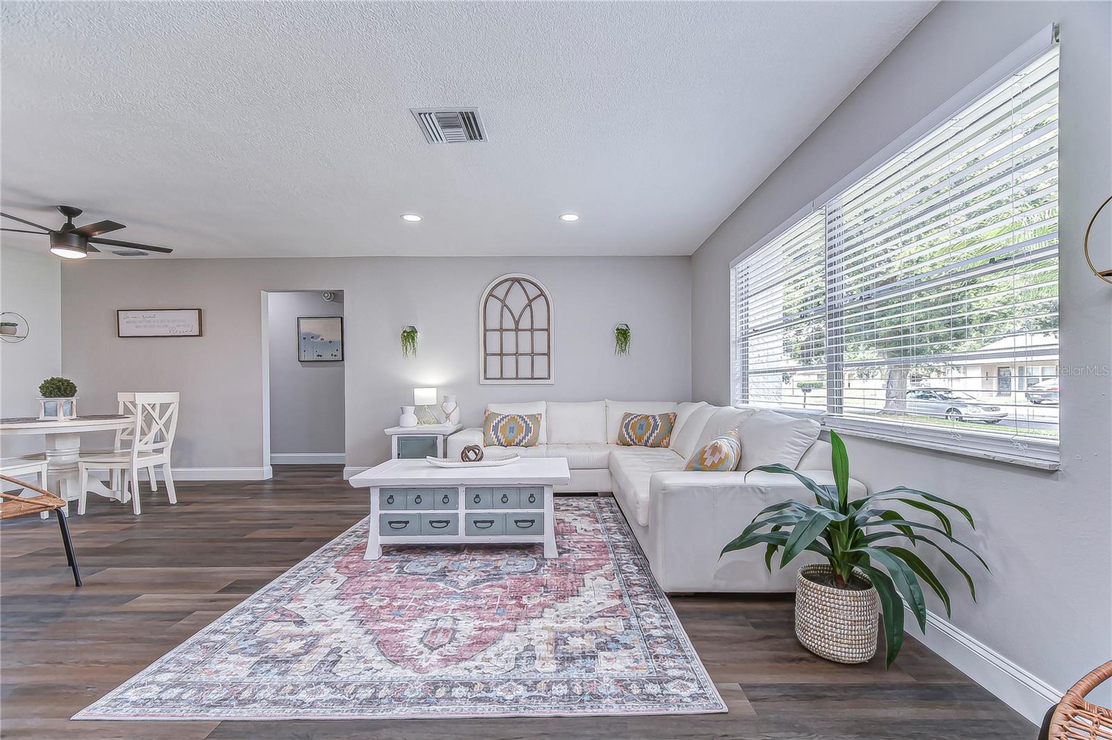 Image 9 of 40 For 11520 Bear Paw Lane