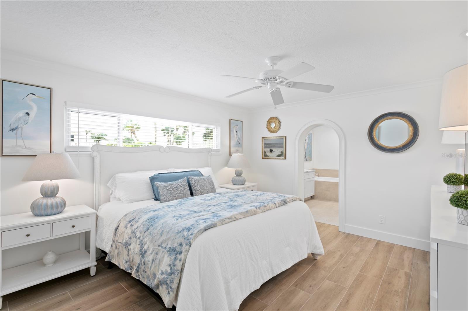 Image 15 of 52 For 7060 Shore Drive S