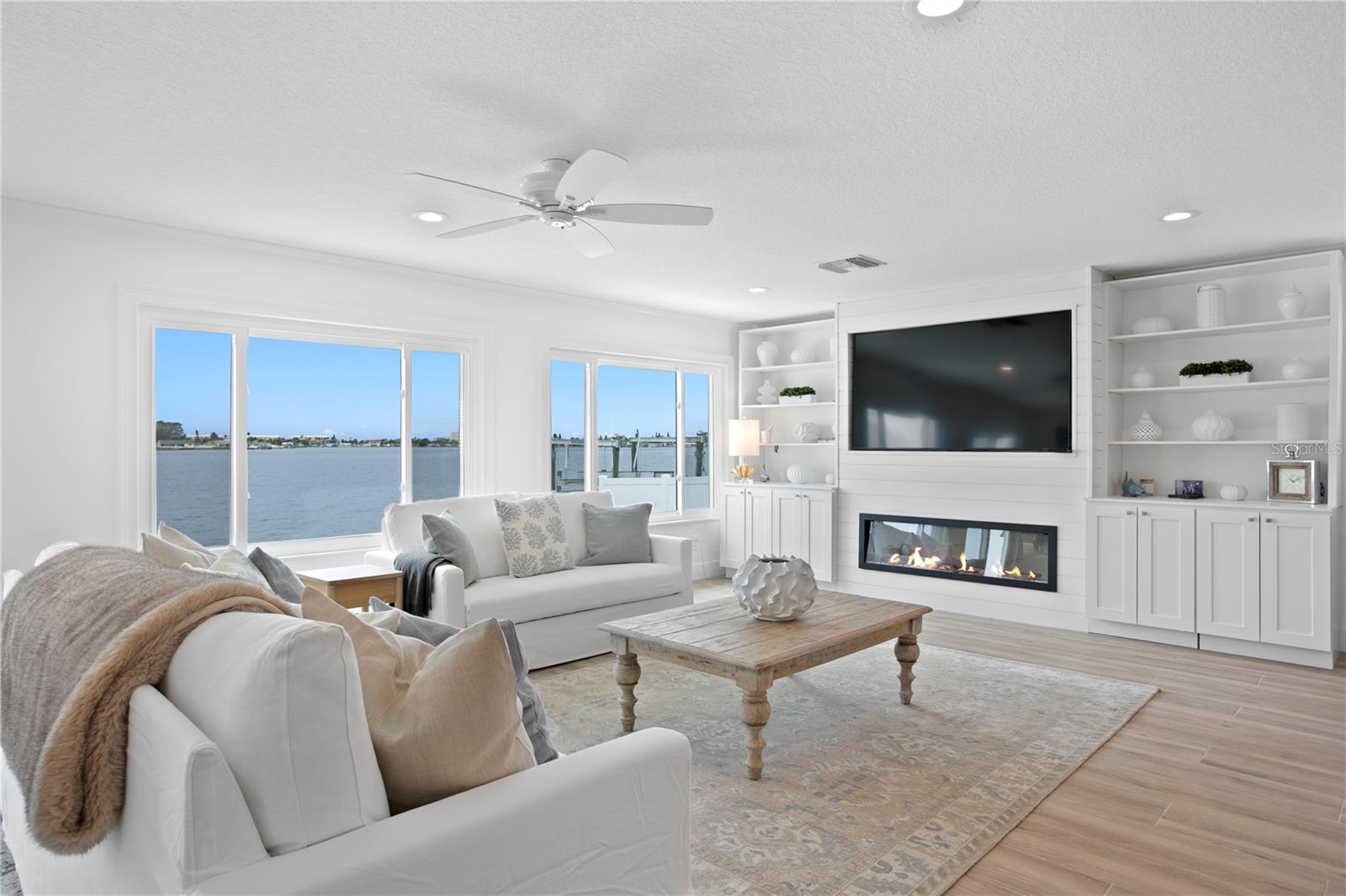 Image 24 of 52 For 7060 Shore Drive S