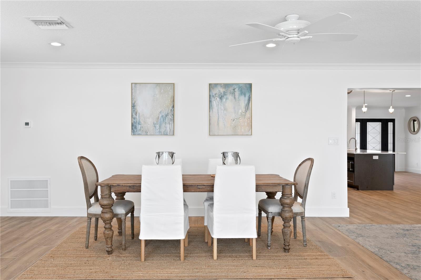 Image 31 of 52 For 7060 Shore Drive S