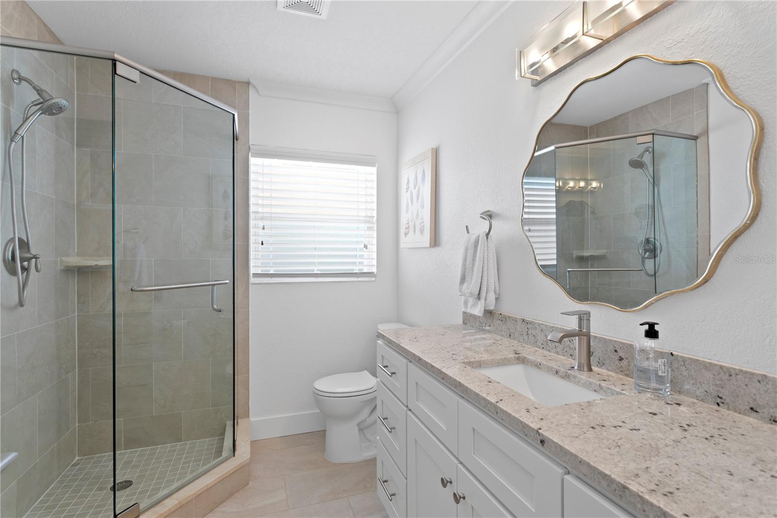 Image 39 of 52 For 7060 Shore Drive S