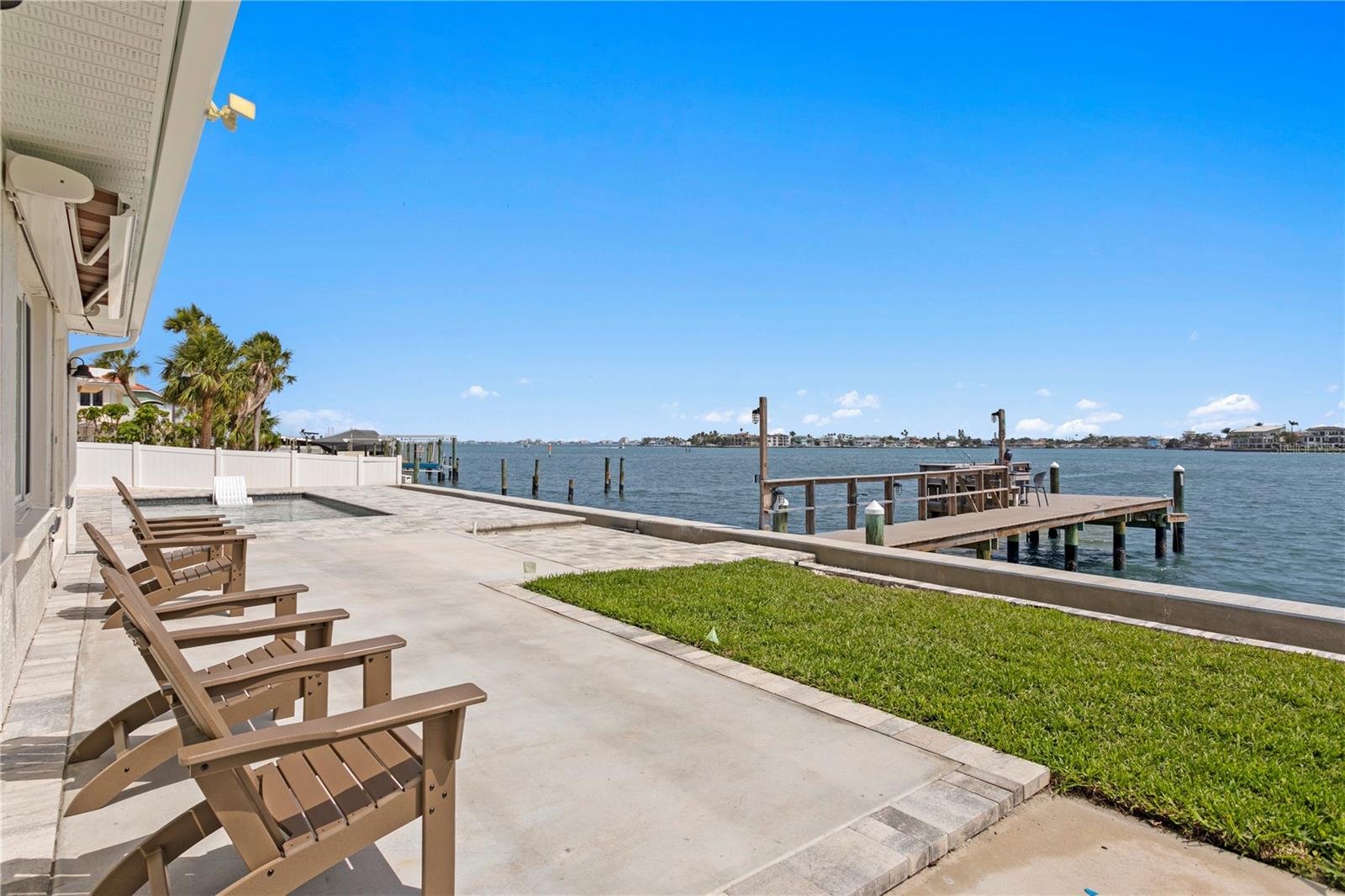 Image 45 of 52 For 7060 Shore Drive S