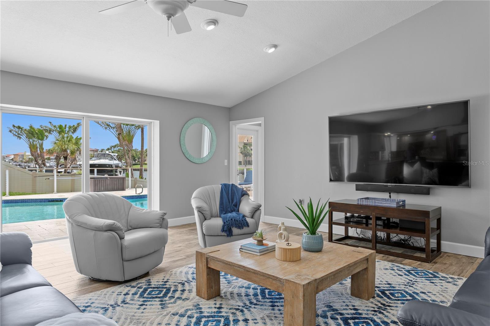 Image 16 of 83 For 2773 Seabreeze Drive S