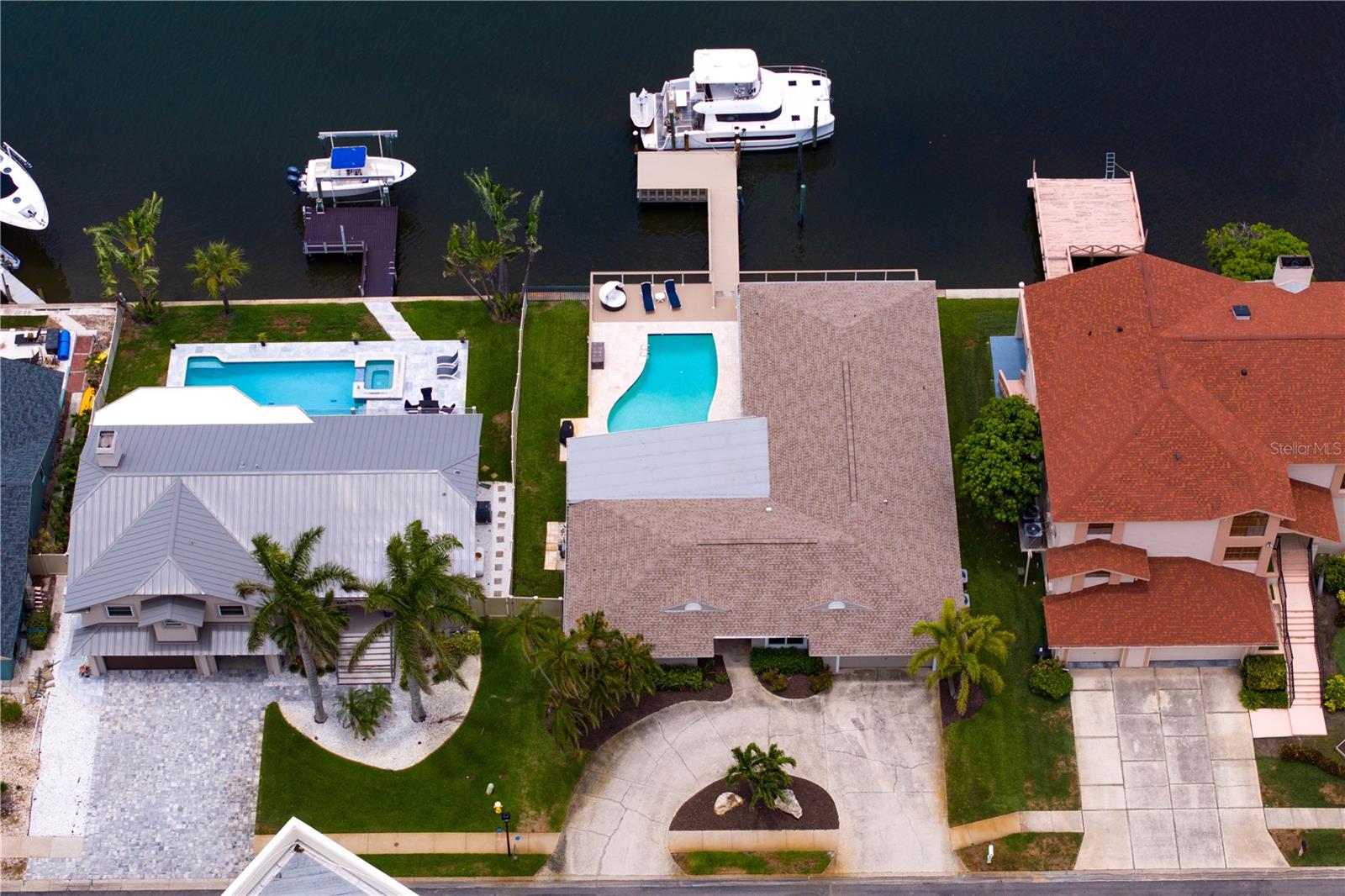 Image 2 of 83 For 2773 Seabreeze Drive S