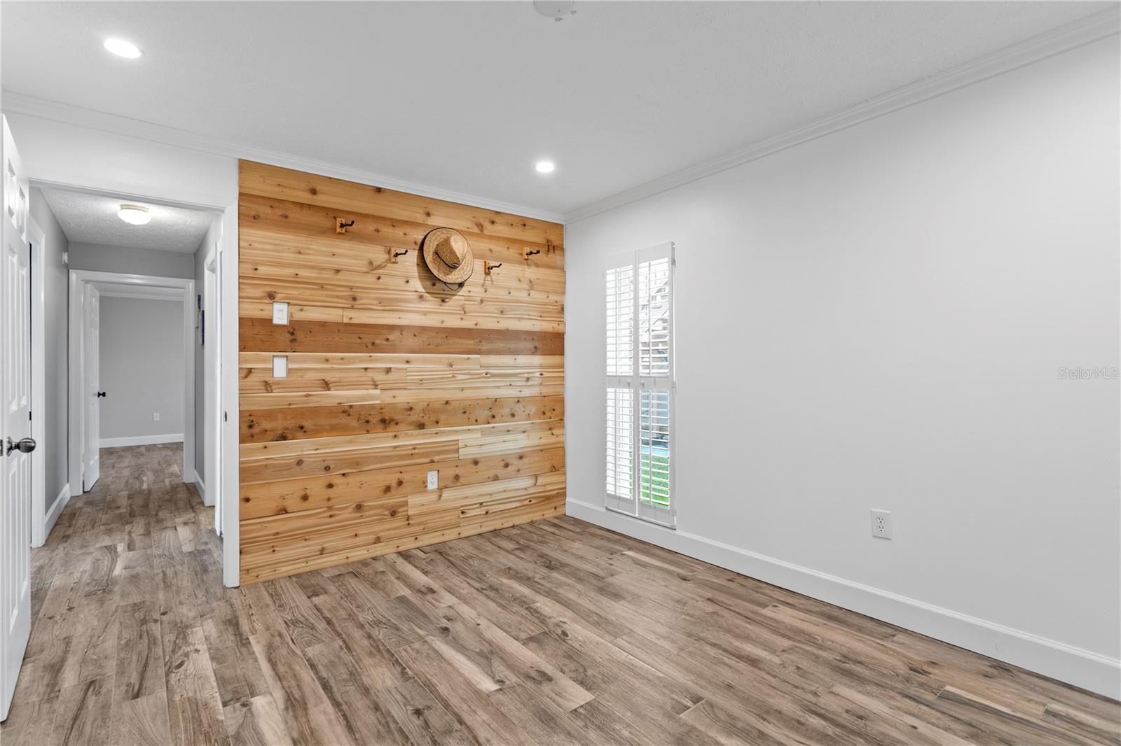 Image 36 of 83 For 2773 Seabreeze Drive S