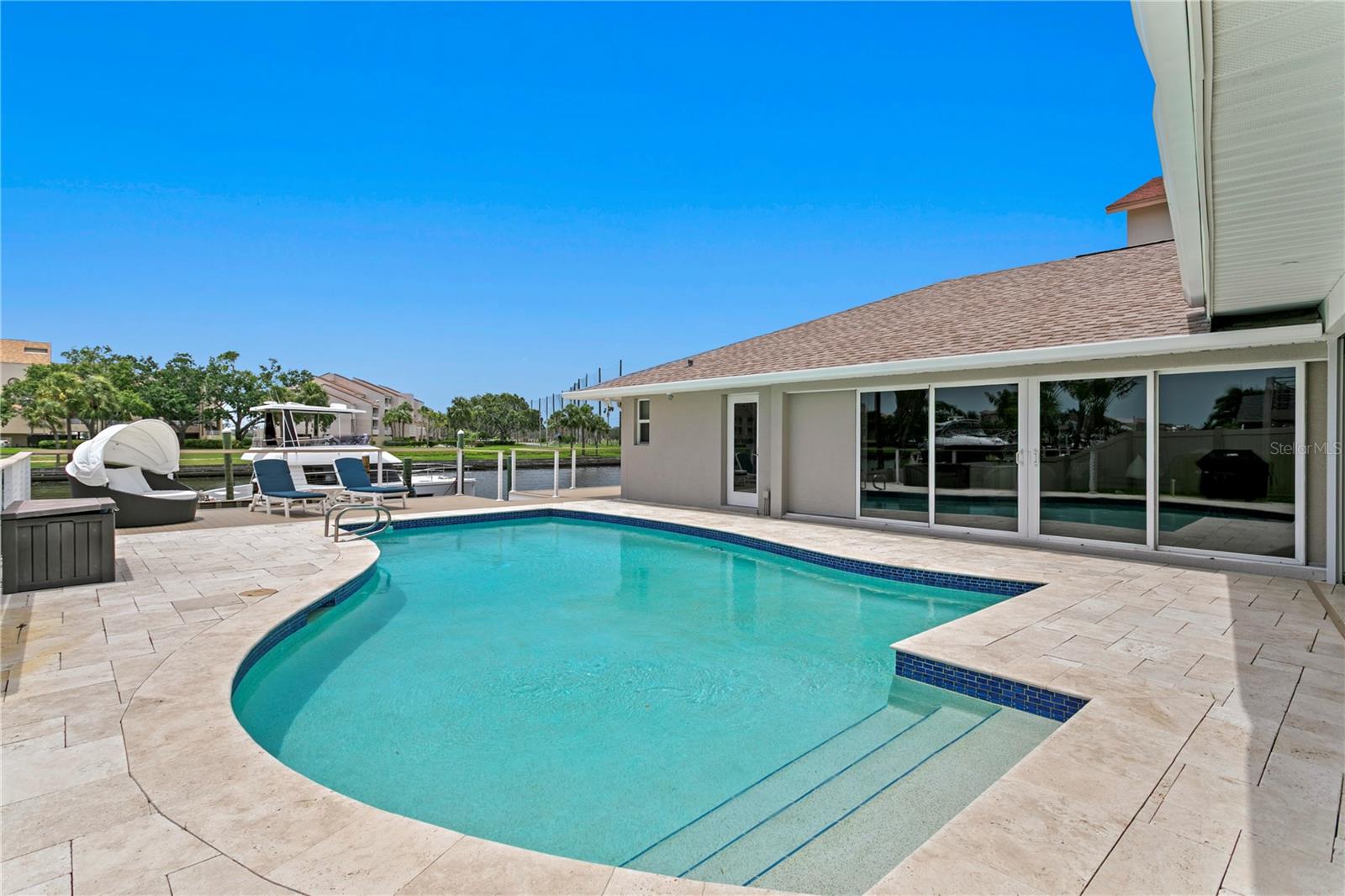 Image 42 of 83 For 2773 Seabreeze Drive S