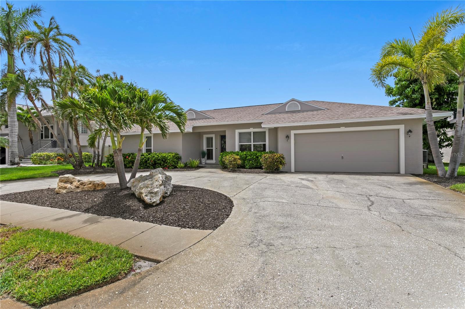 Image 48 of 83 For 2773 Seabreeze Drive S