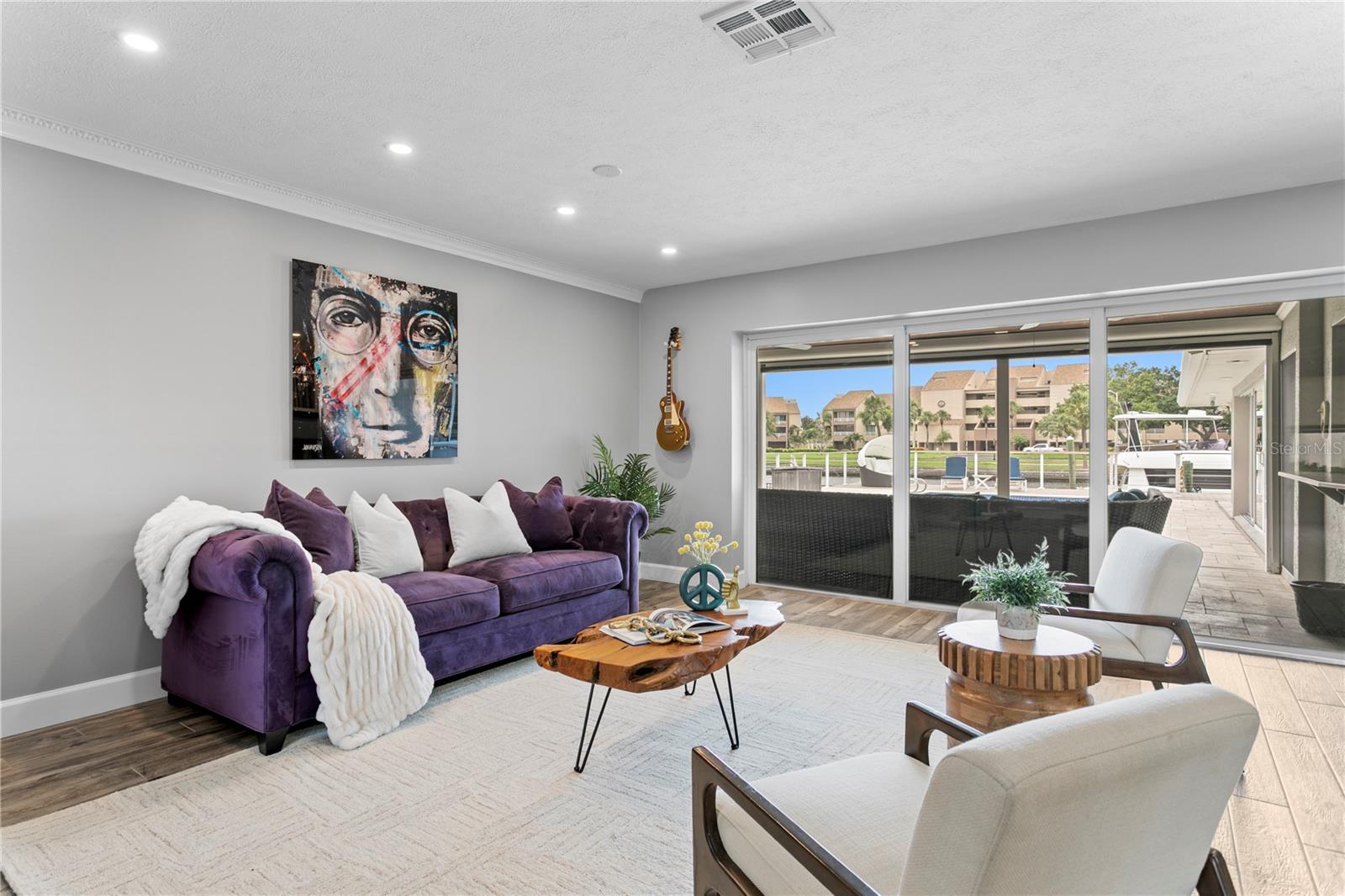 Image 5 of 83 For 2773 Seabreeze Drive S