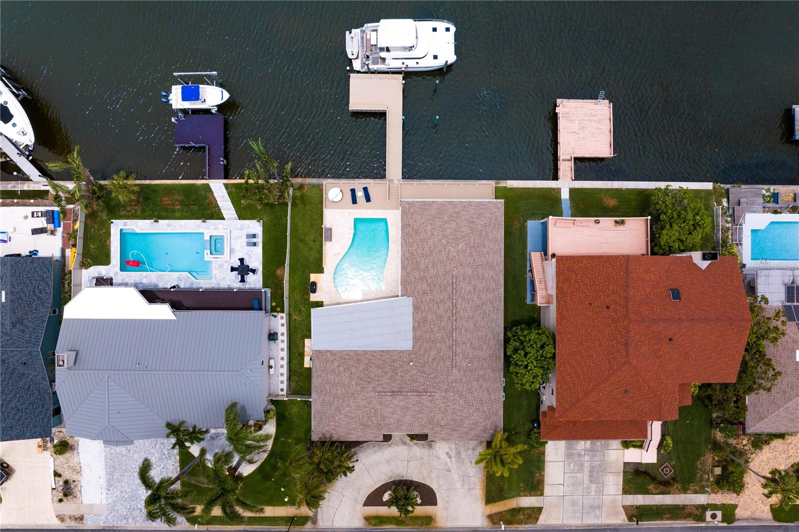 Image 53 of 83 For 2773 Seabreeze Drive S