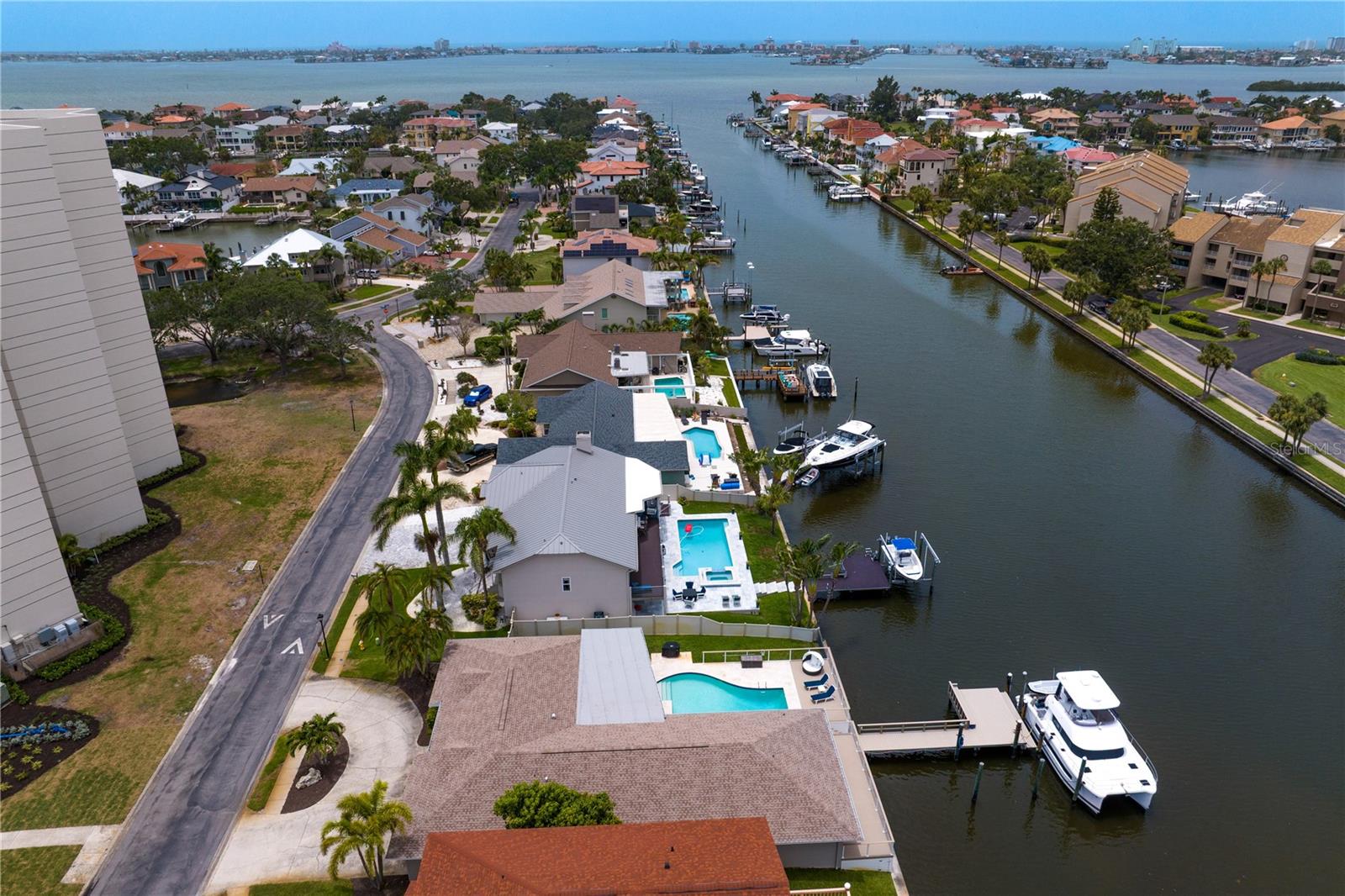 Image 57 of 83 For 2773 Seabreeze Drive S
