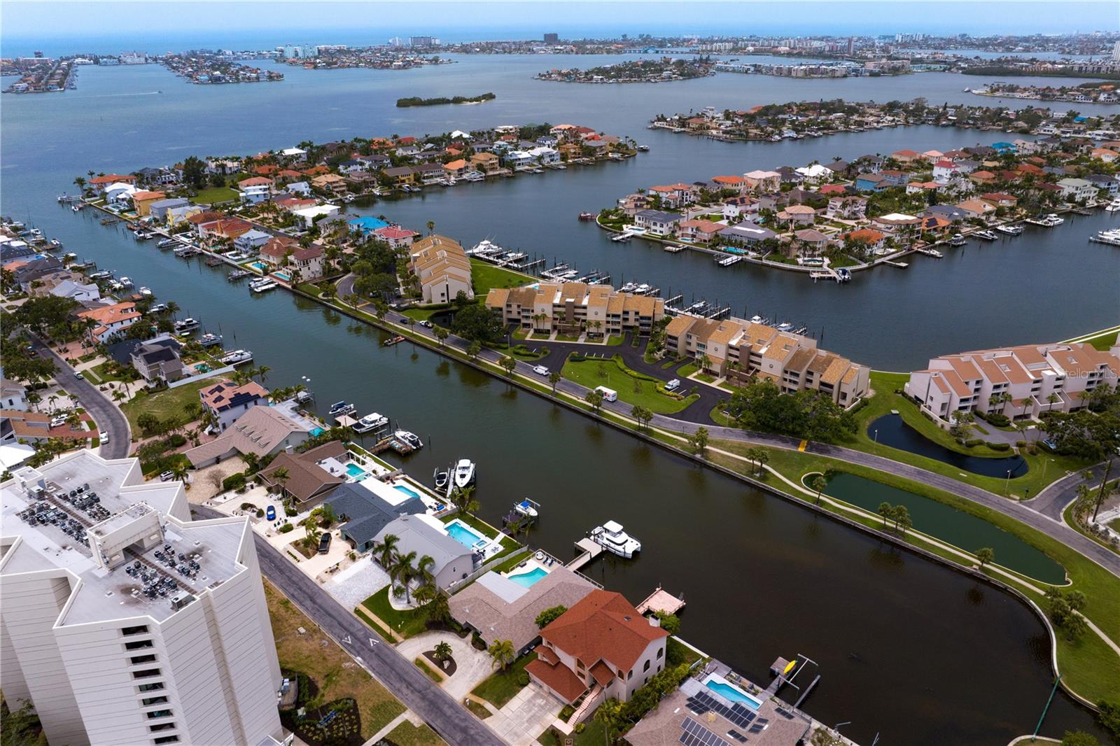 Image 65 of 83 For 2773 Seabreeze Drive S