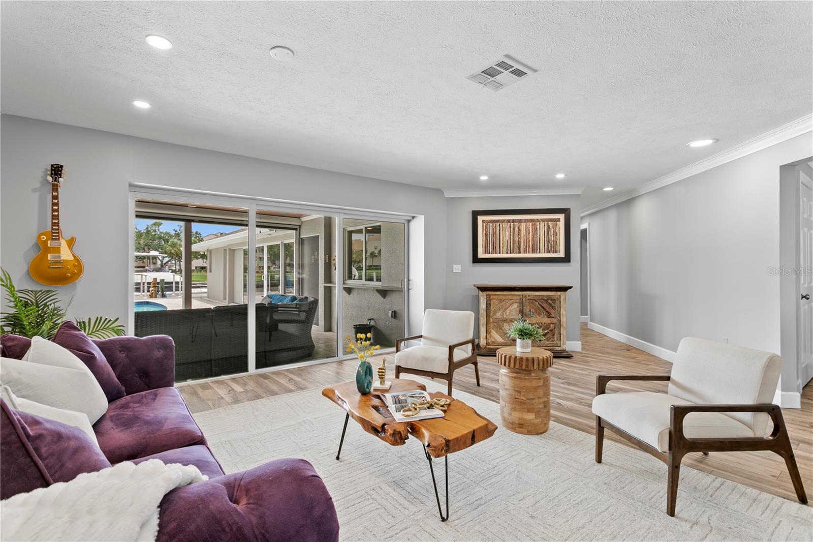 Image 7 of 83 For 2773 Seabreeze Drive S