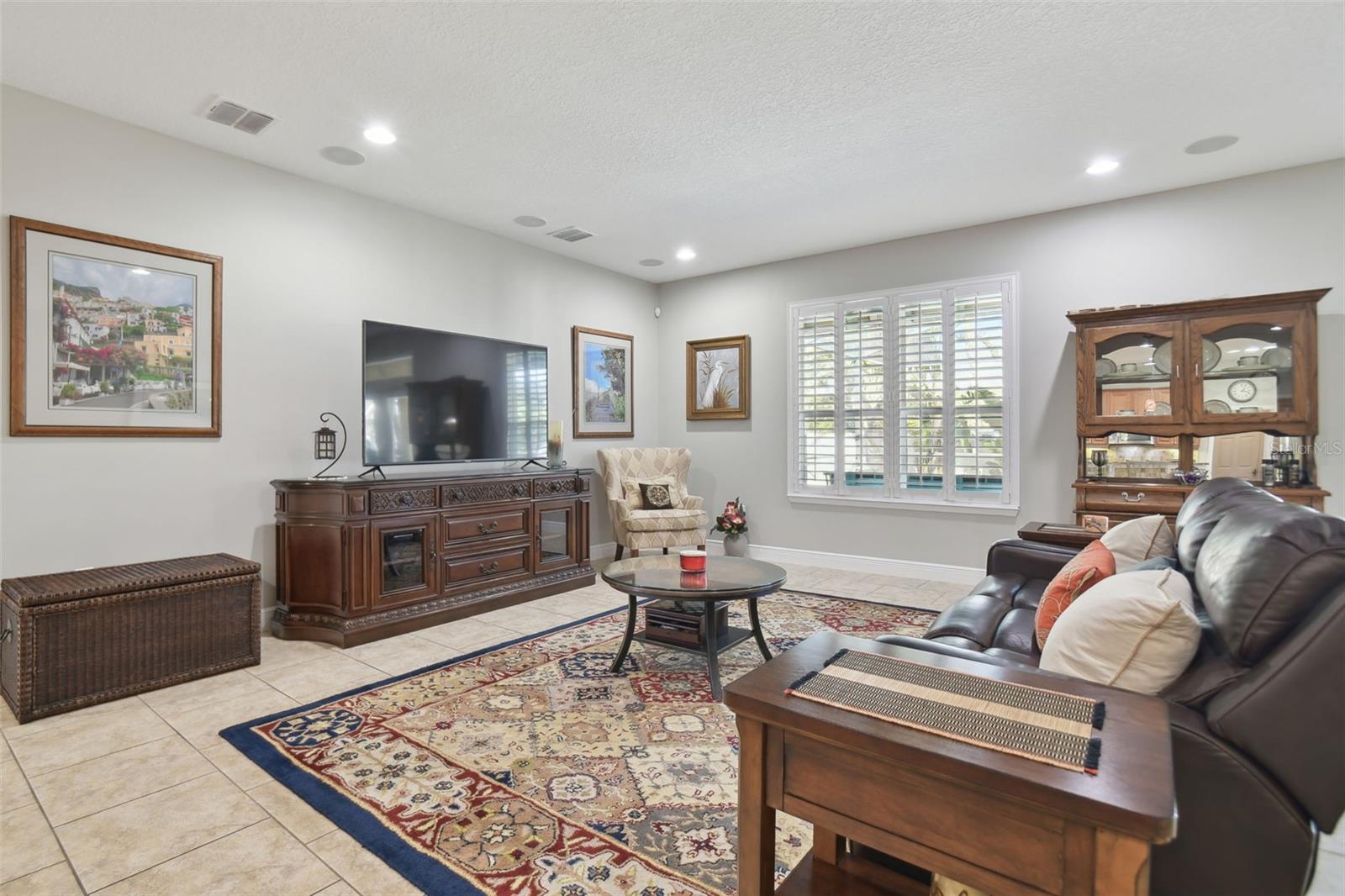 Listing photo id 14 for 1116 Hillandale Reserve Drive