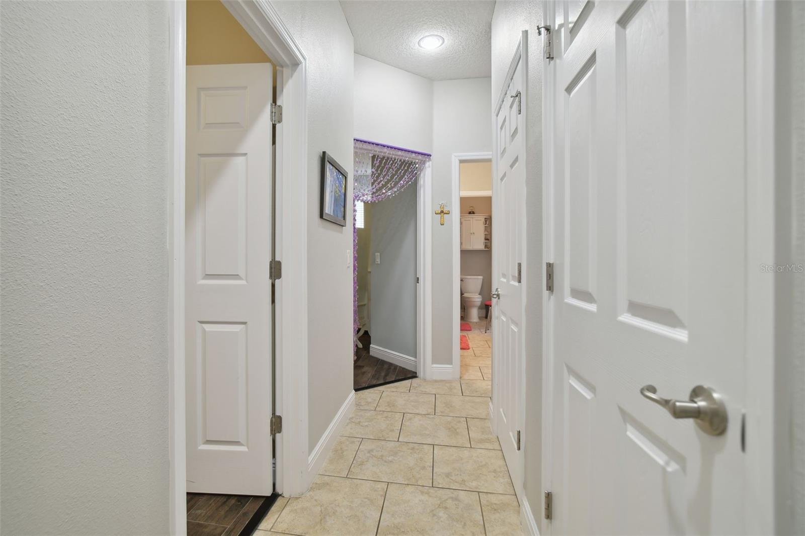 Listing photo id 27 for 1116 Hillandale Reserve Drive