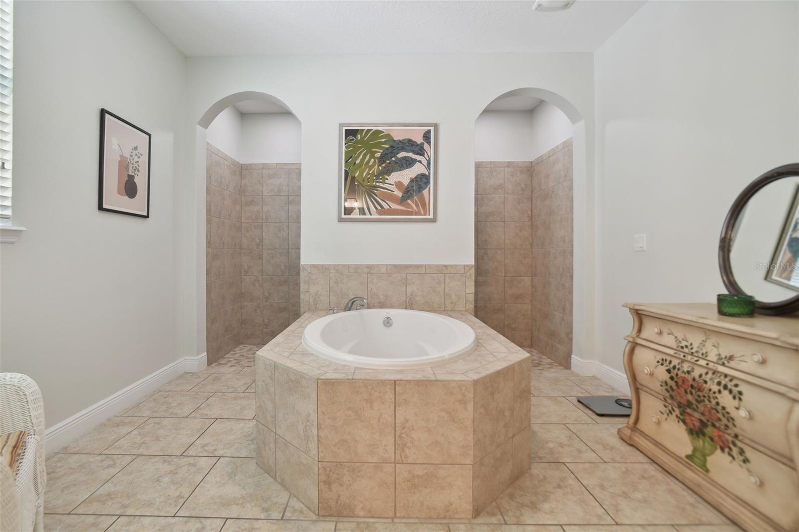 Listing photo id 36 for 1116 Hillandale Reserve Drive