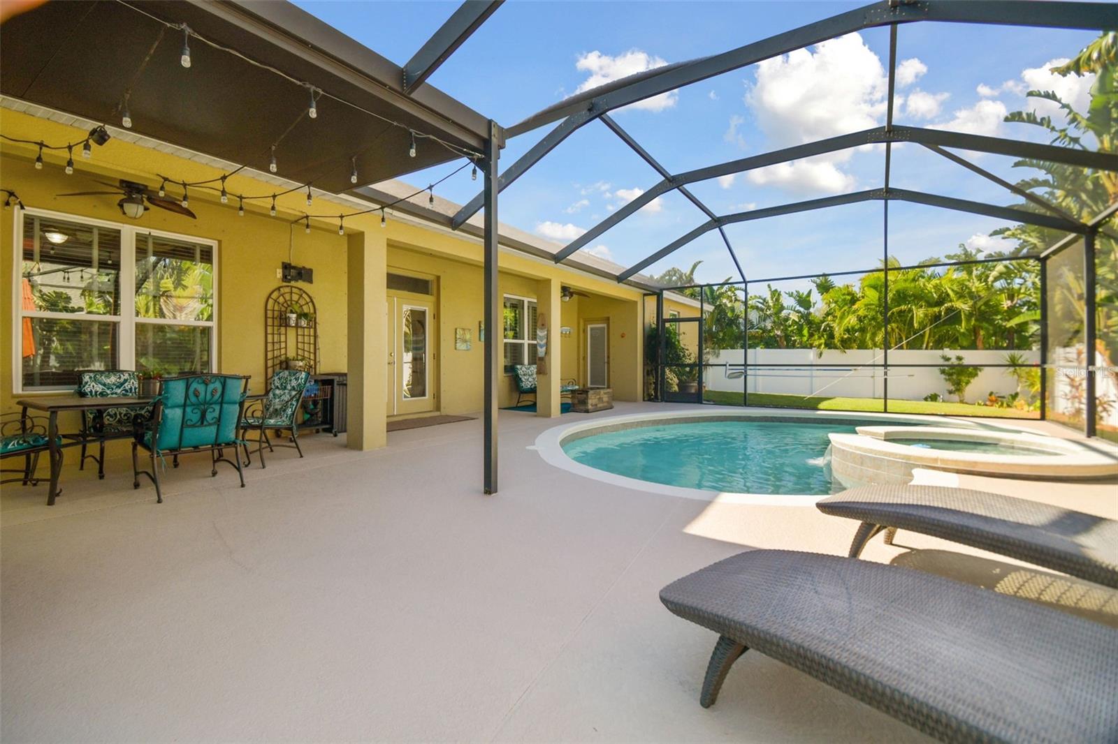 Listing photo id 40 for 1116 Hillandale Reserve Drive