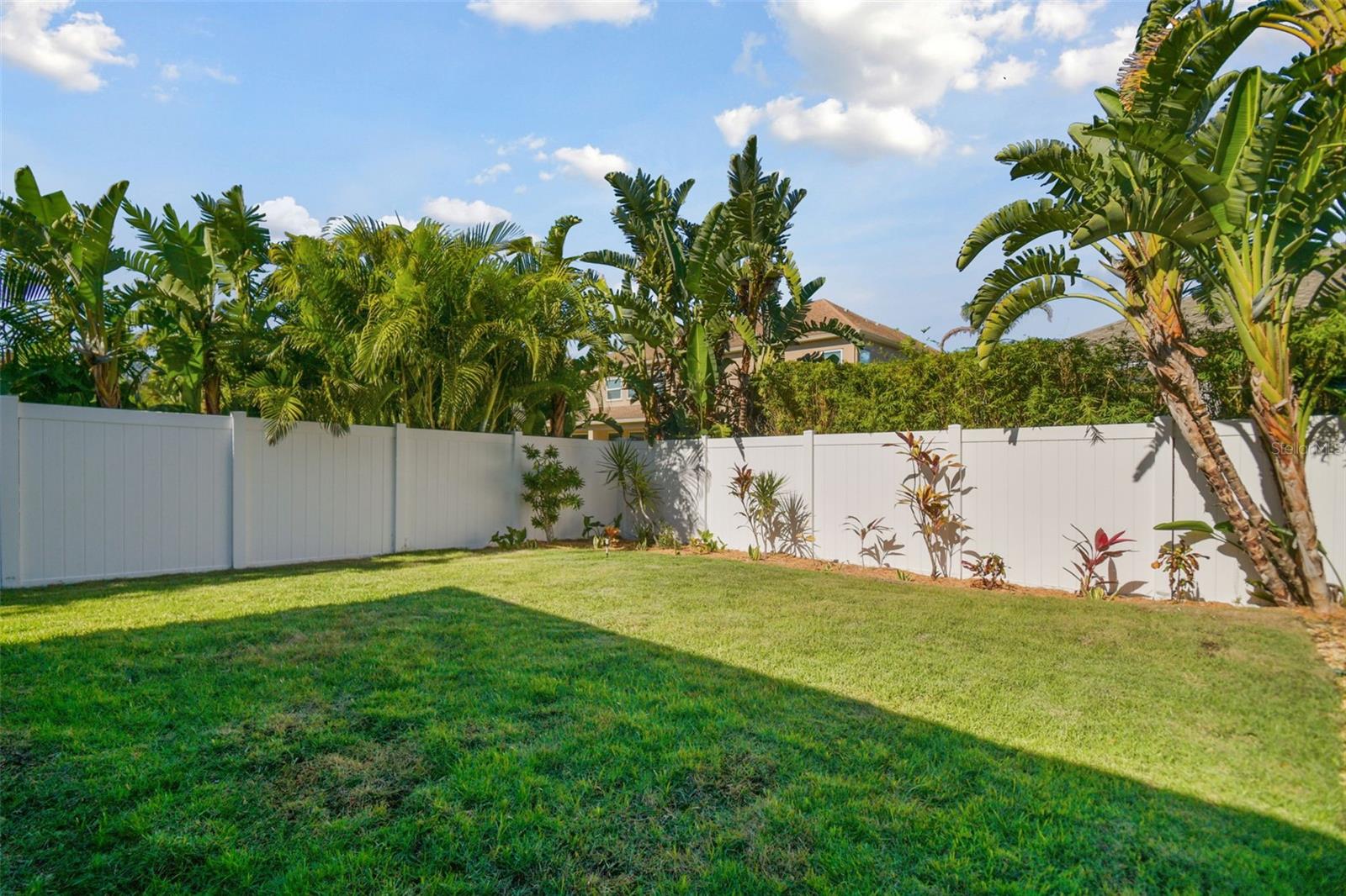 Listing photo id 44 for 1116 Hillandale Reserve Drive