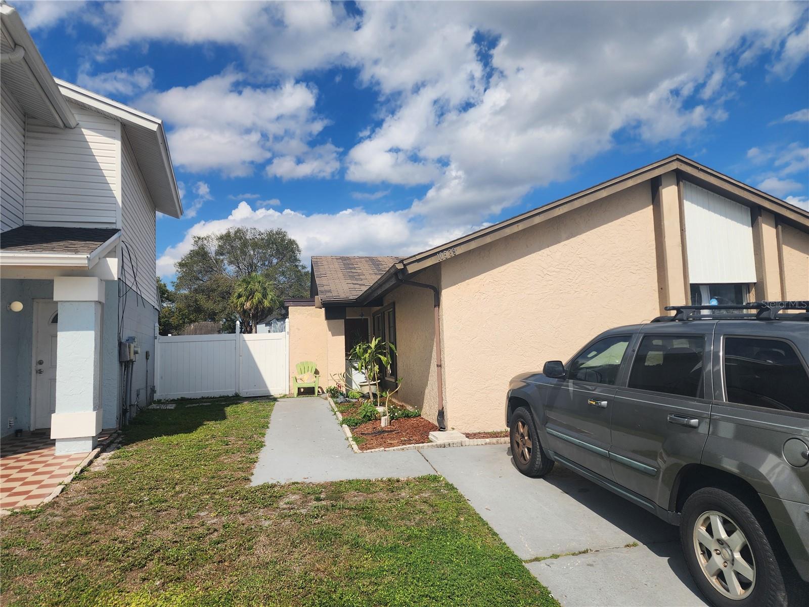 Listing Details for 10539 Parkcrest Drive, TAMPA, FL 33624