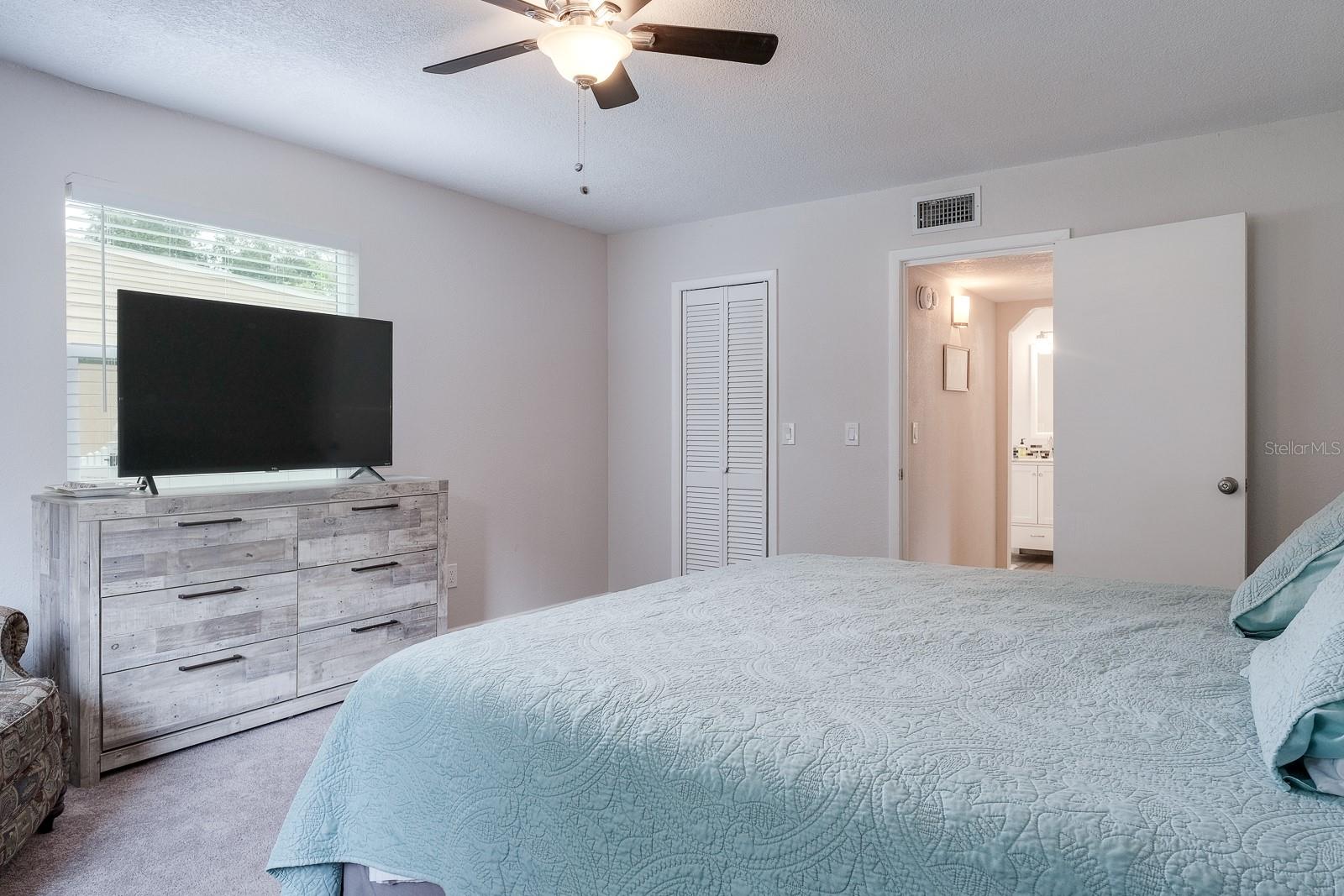 Image 11 of 28 For 4228 37th Avenue N