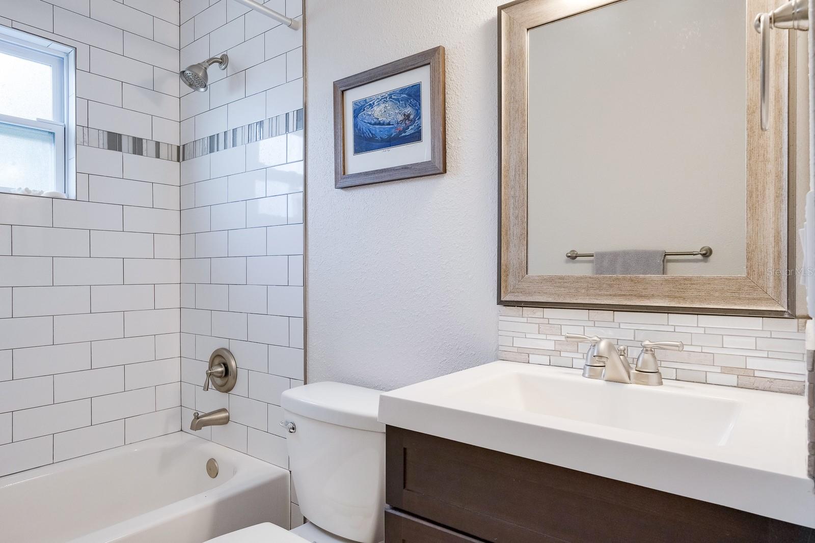 Image 16 of 28 For 4228 37th Avenue N