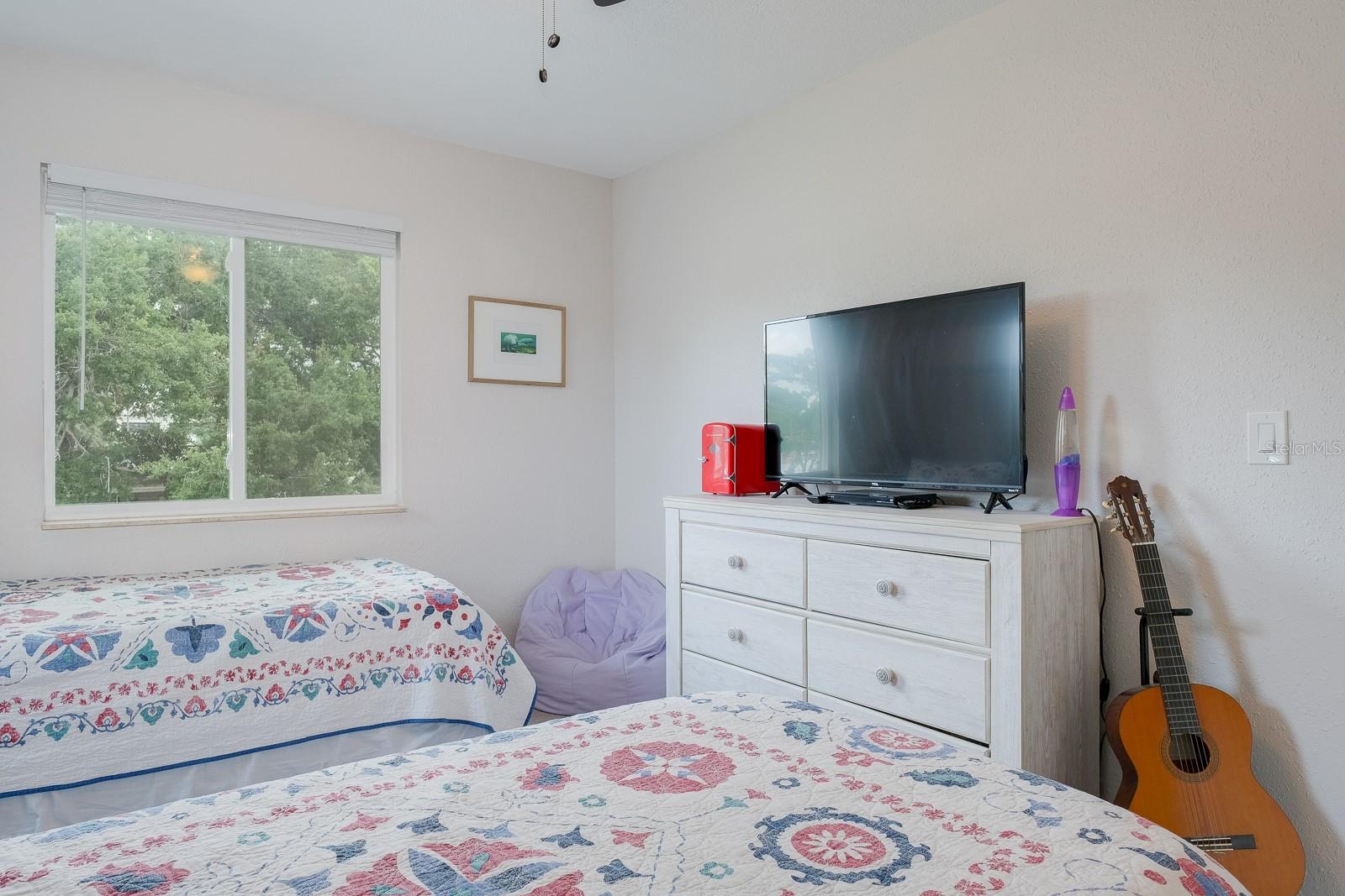 Image 18 of 28 For 4228 37th Avenue N