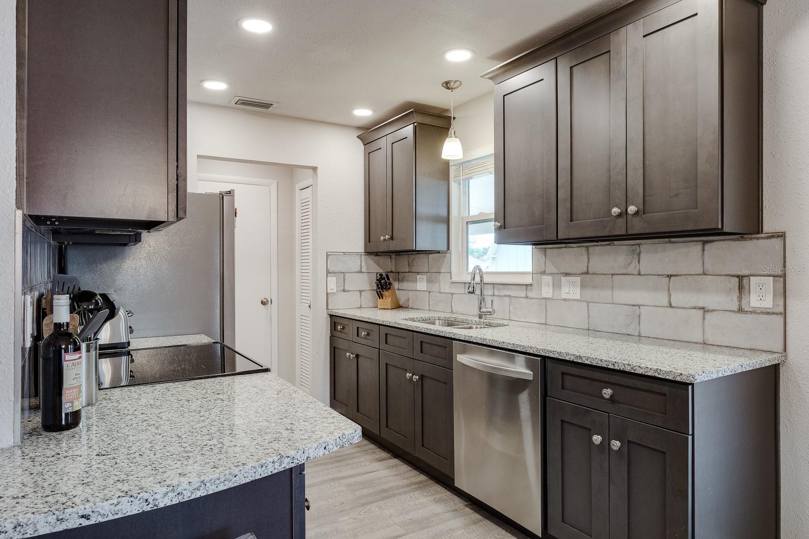 Image 22 of 28 For 4228 37th Avenue N