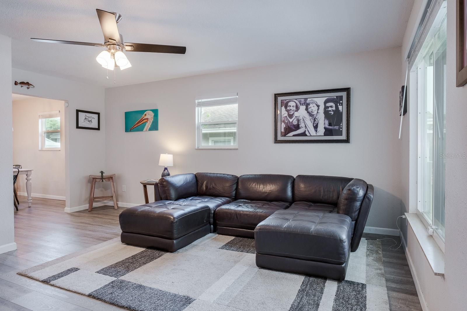 Image 7 of 28 For 4228 37th Avenue N