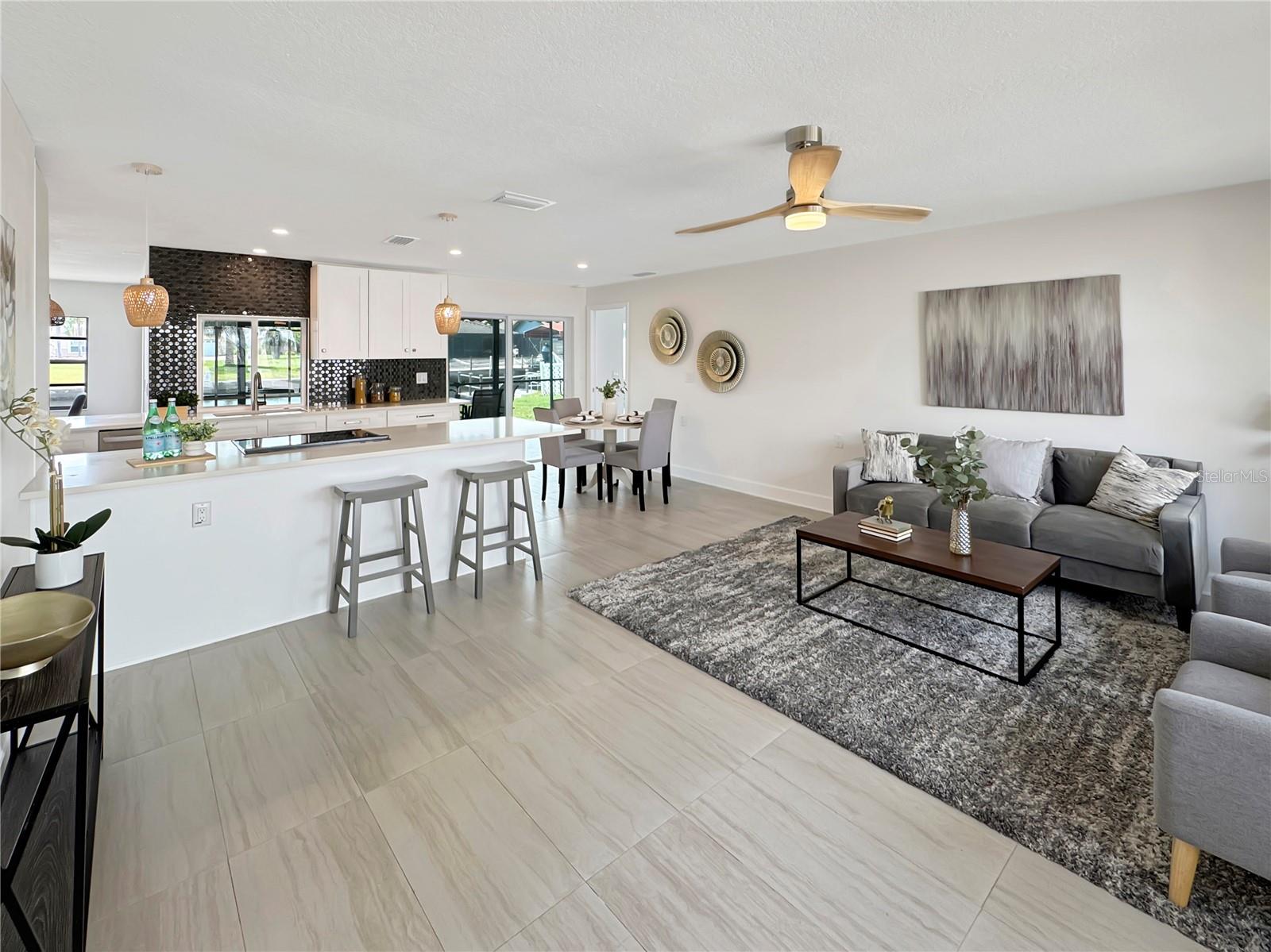 Image 6 of 43 For 9907 Island Harbor Drive