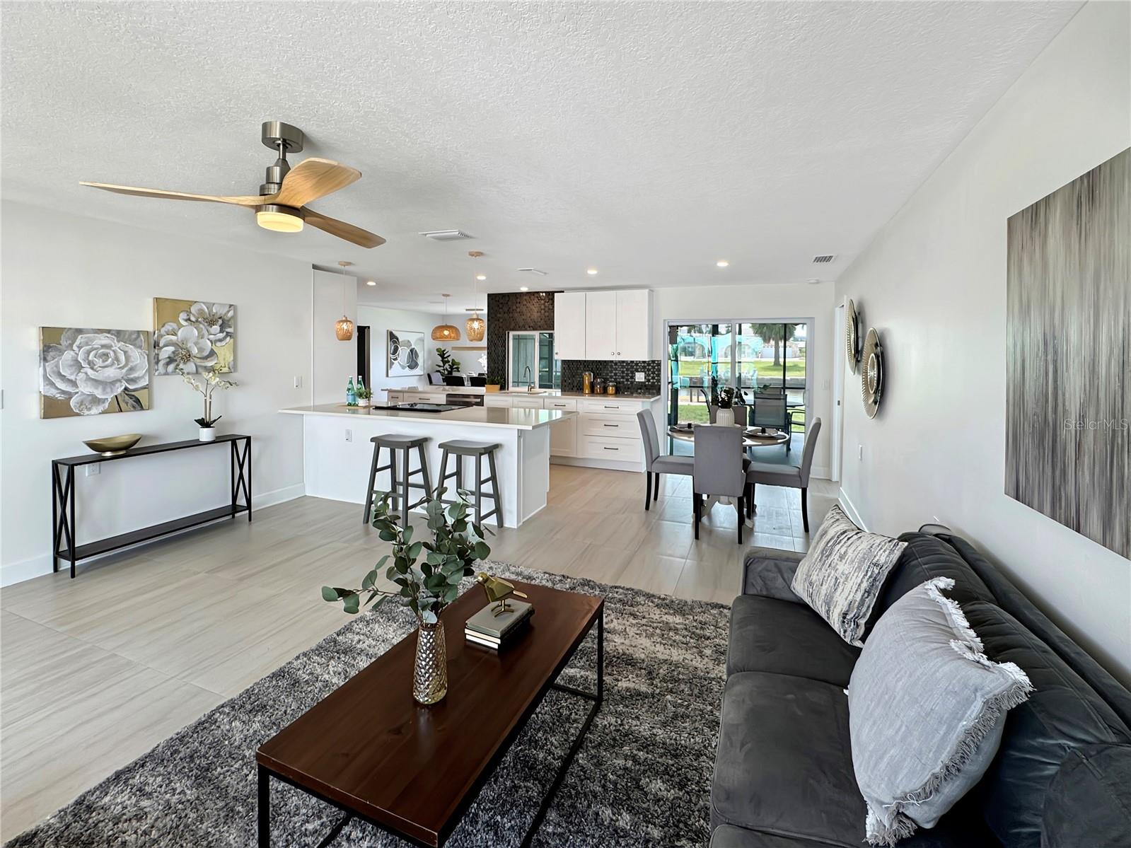 Image 7 of 43 For 9907 Island Harbor Drive