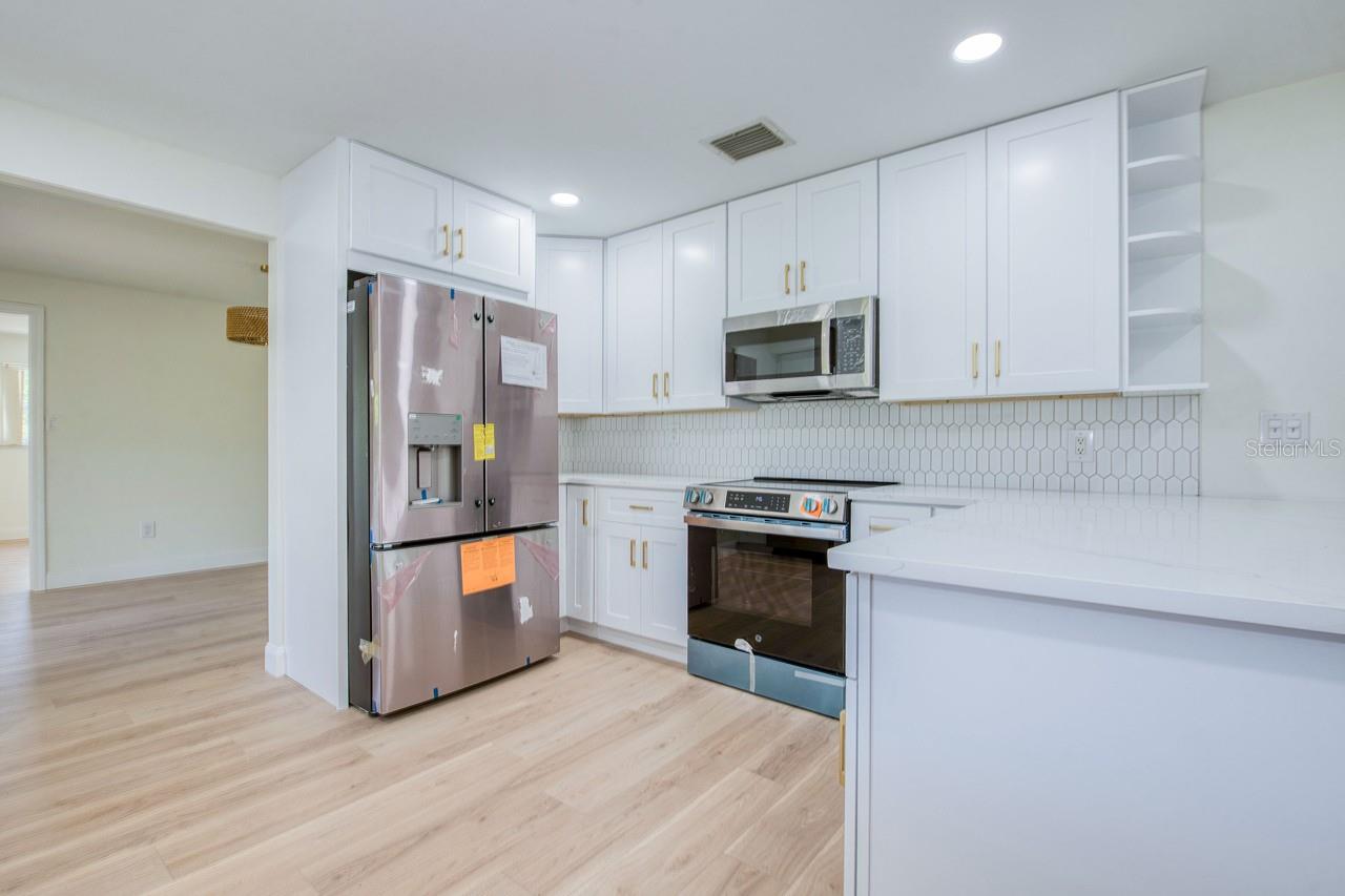 Image 17 of 51 For 2132 Sandpiper Drive