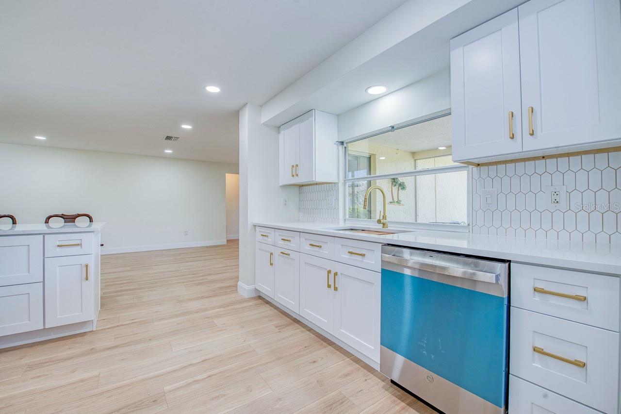 Image 19 of 51 For 2132 Sandpiper Drive