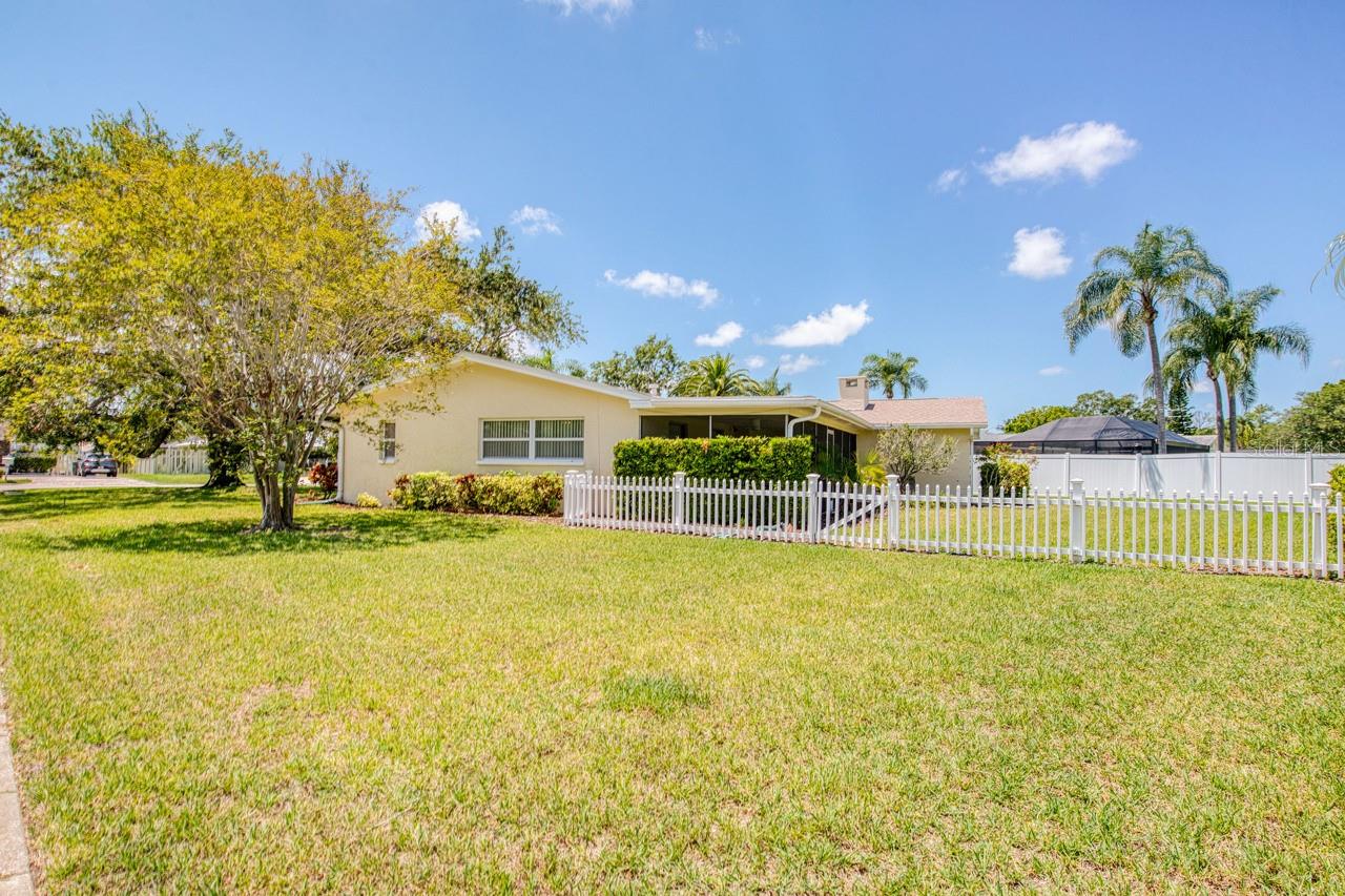 Image 5 of 51 For 2132 Sandpiper Drive