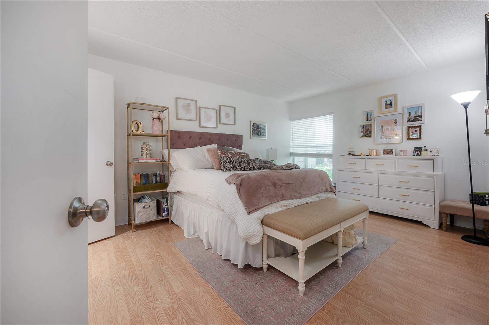 Image 13 of 22 For 3325 Bayshore Boulevard F14